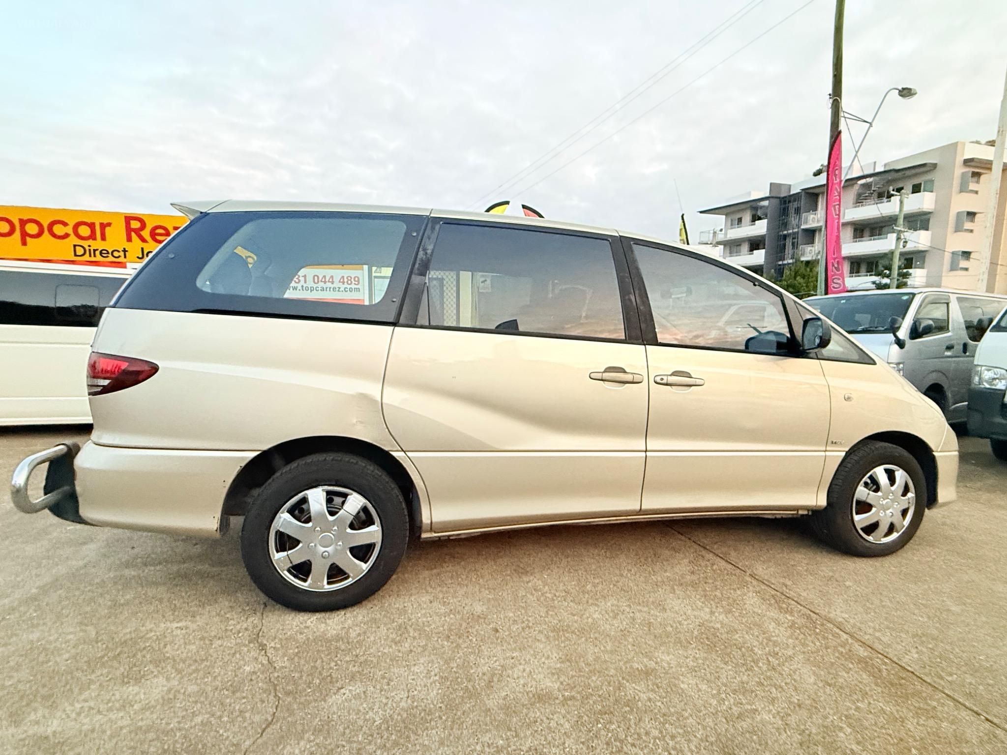 TOYOTA TARAGO