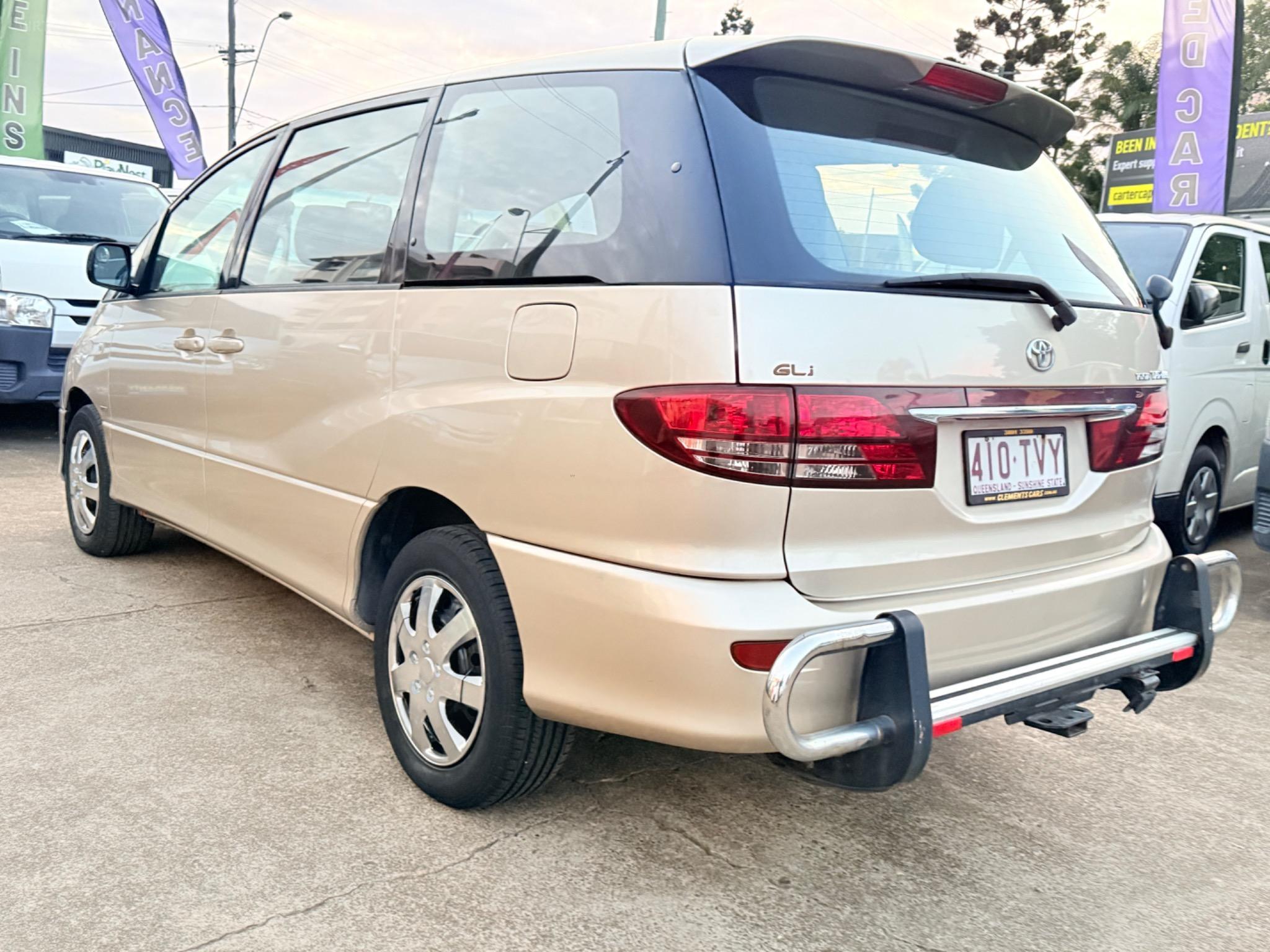 TOYOTA TARAGO