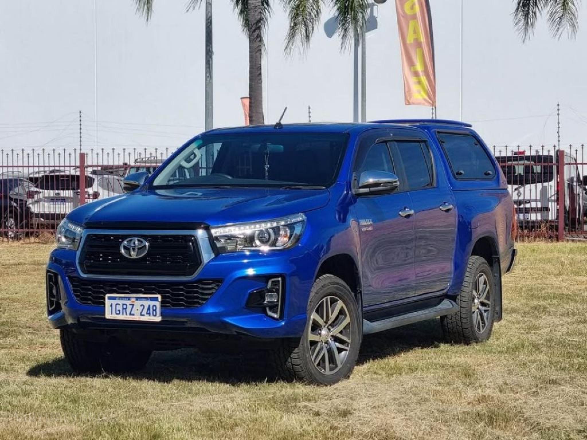 TOYOTA HILUX