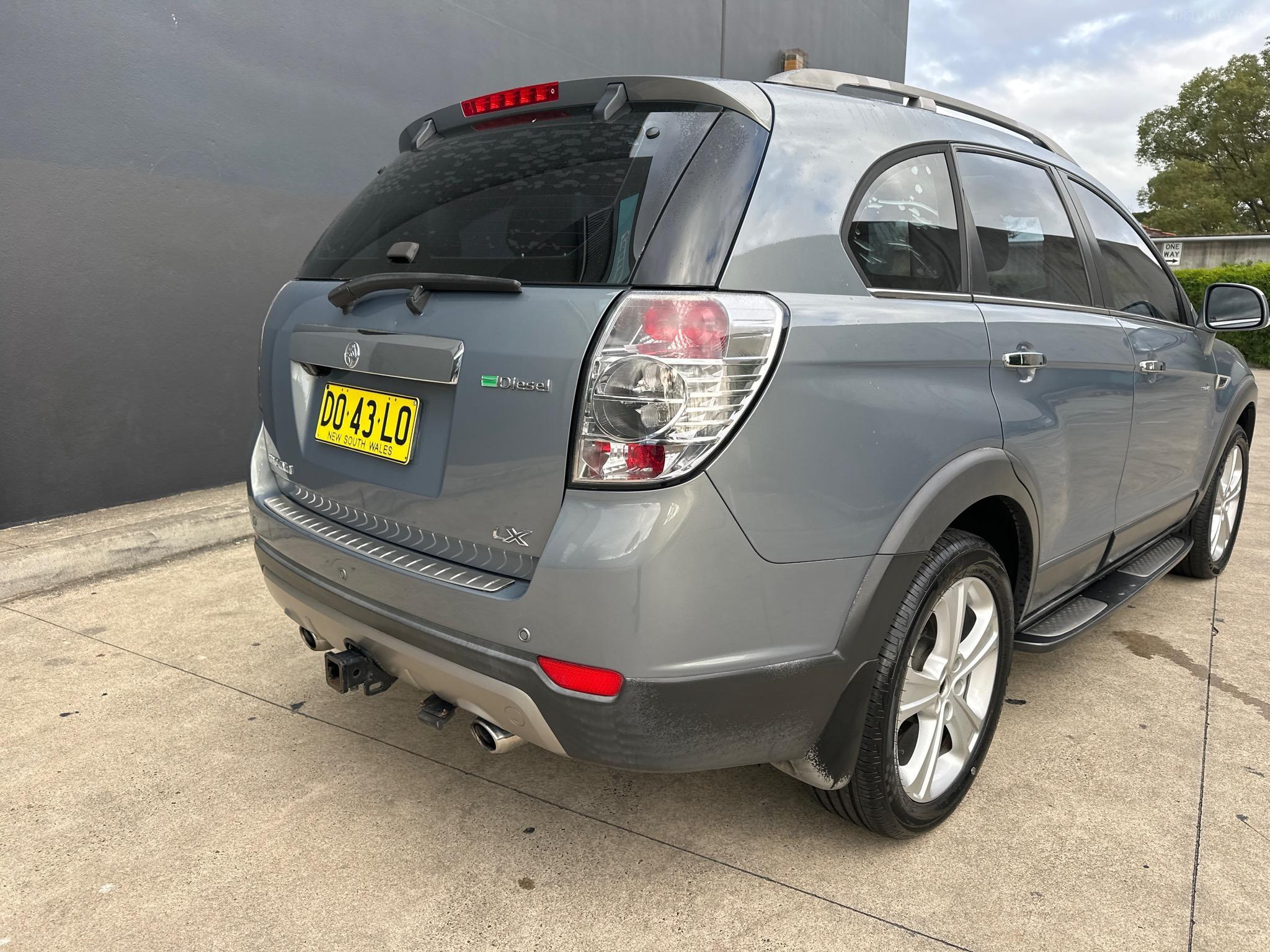 HOLDEN CAPTIVA CG SERIES II 7 LX WAGON 7ST 5DR SPTS AUTO 6SP AWD 2.2DT [MY12] image 16