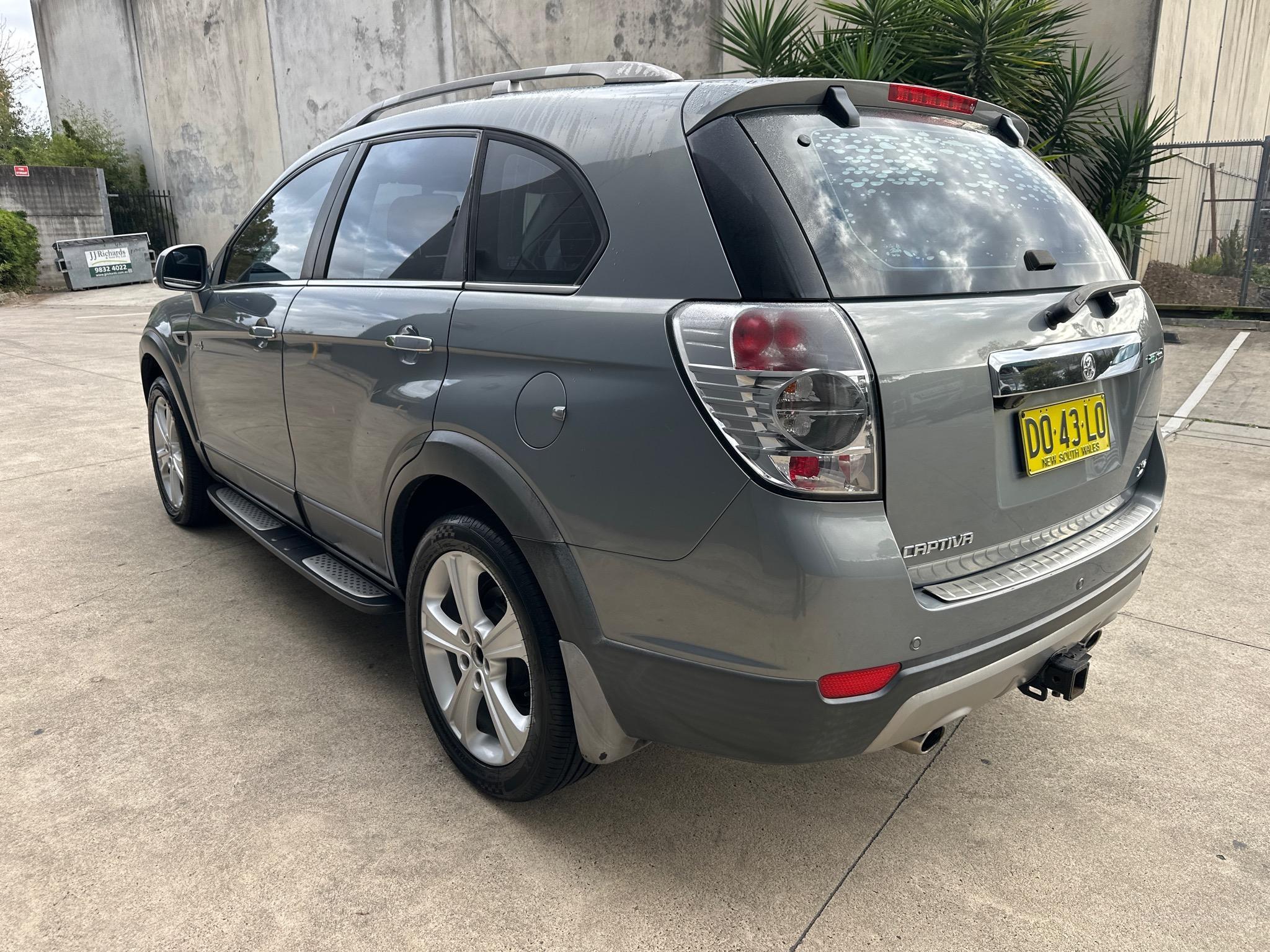 HOLDEN CAPTIVA CG SERIES II 7 LX WAGON 7ST 5DR SPTS AUTO 6SP AWD 2.2DT [MY12] image 4