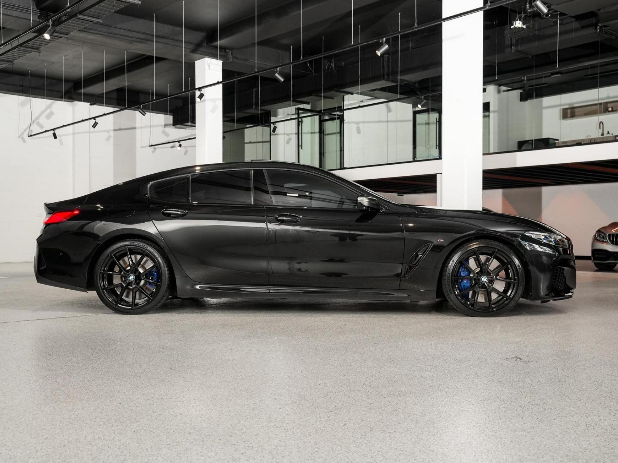 BMW 8