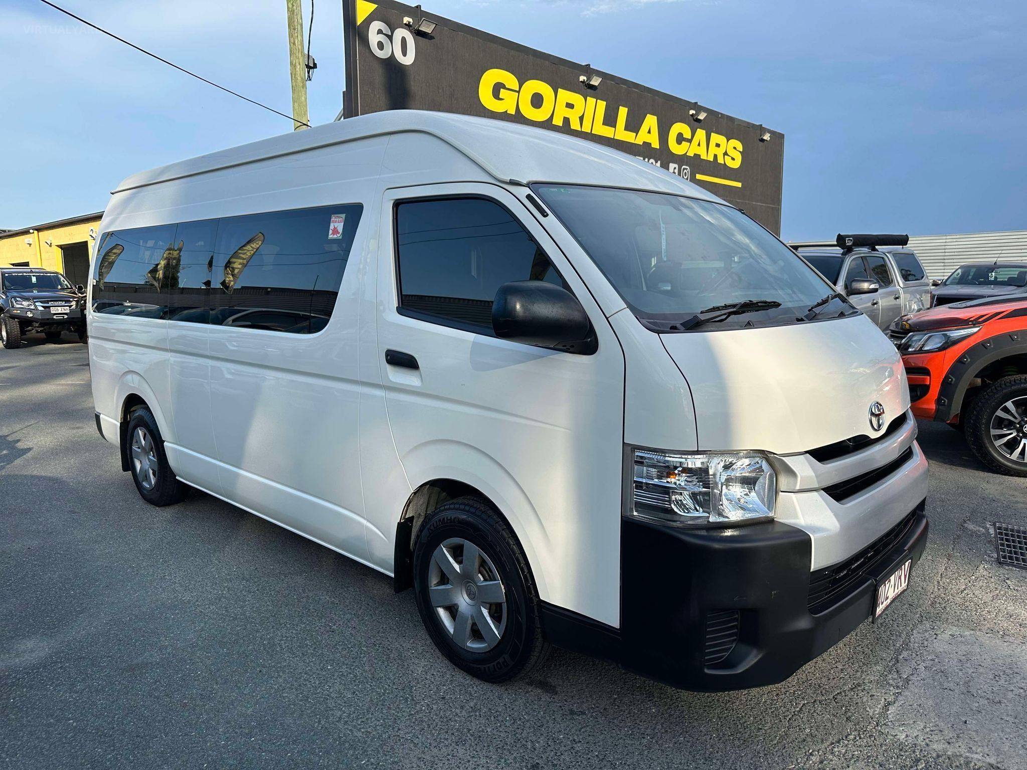 2015 TOYOTA HIACE COMMUTER