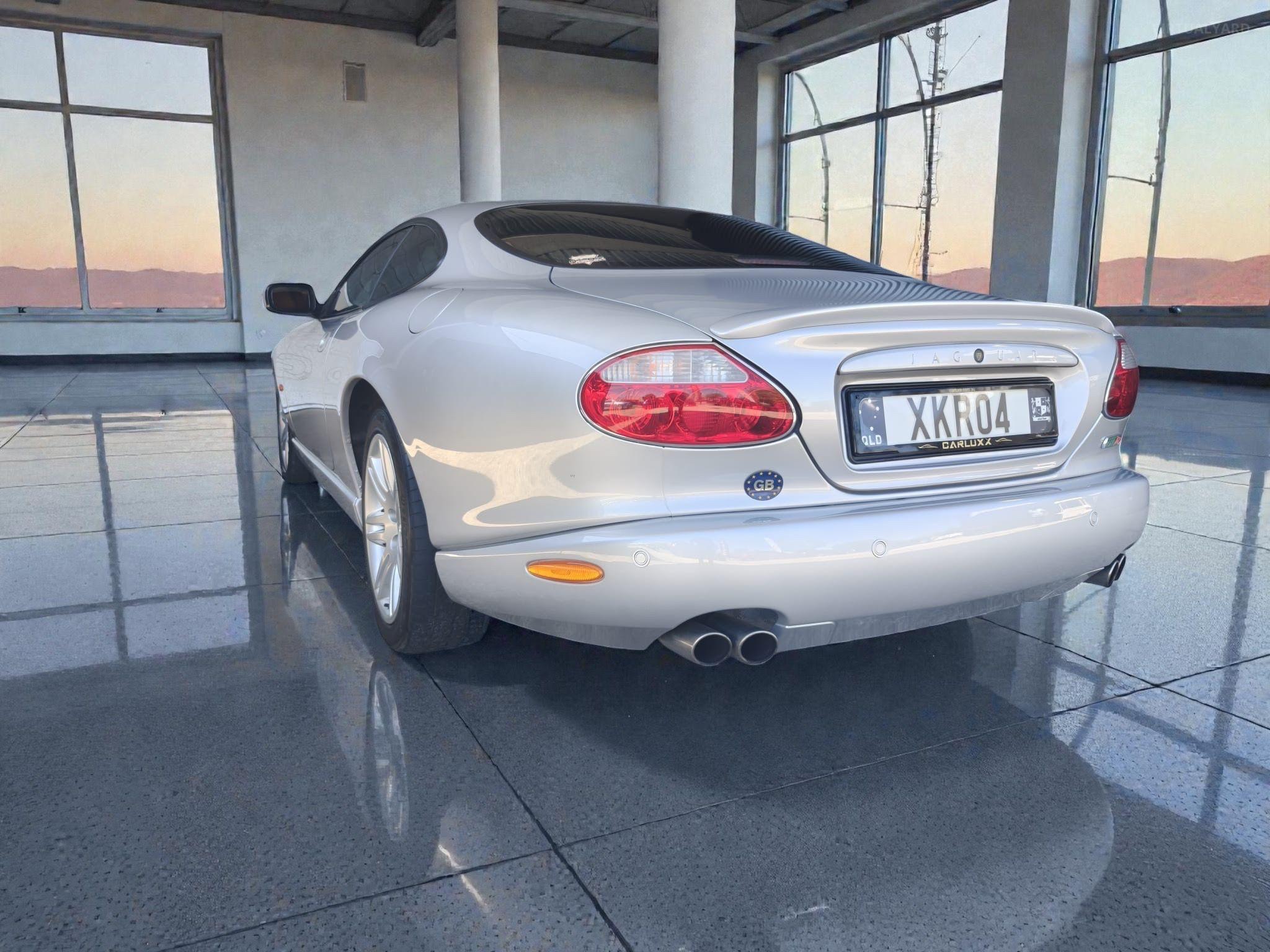 JAGUAR XKR