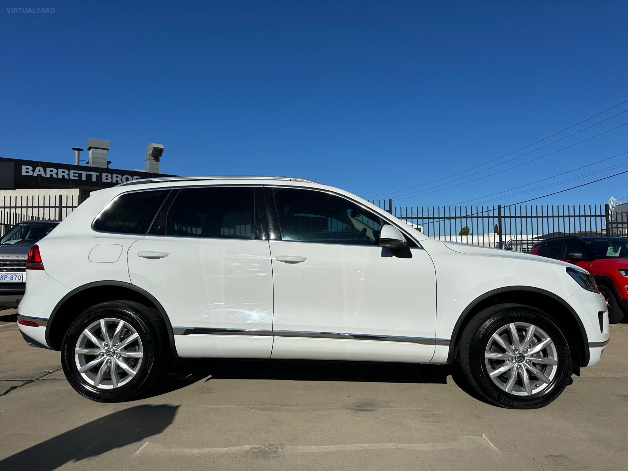 VOLKSWAGEN TOUAREG