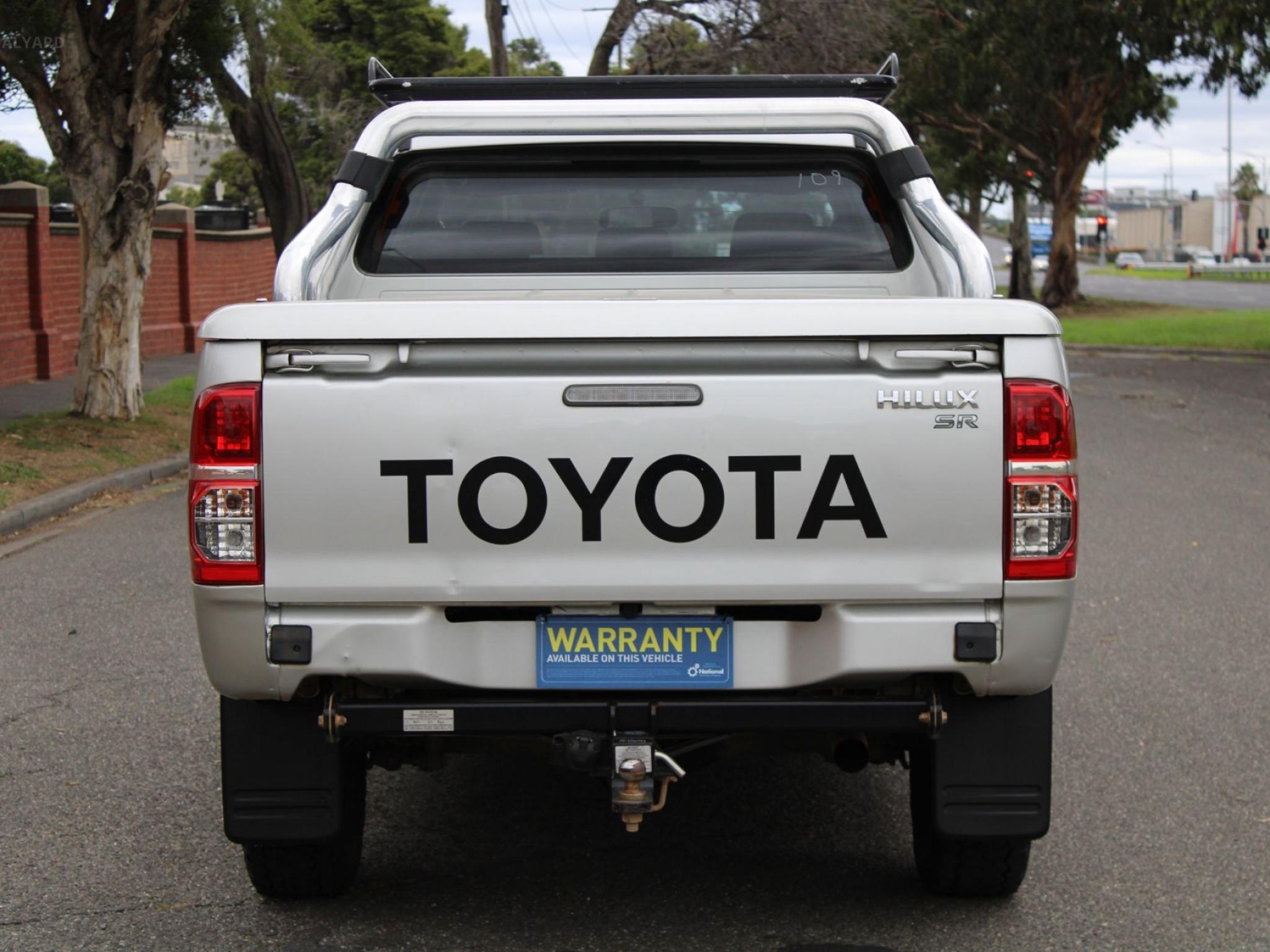 TOYOTA HILUX