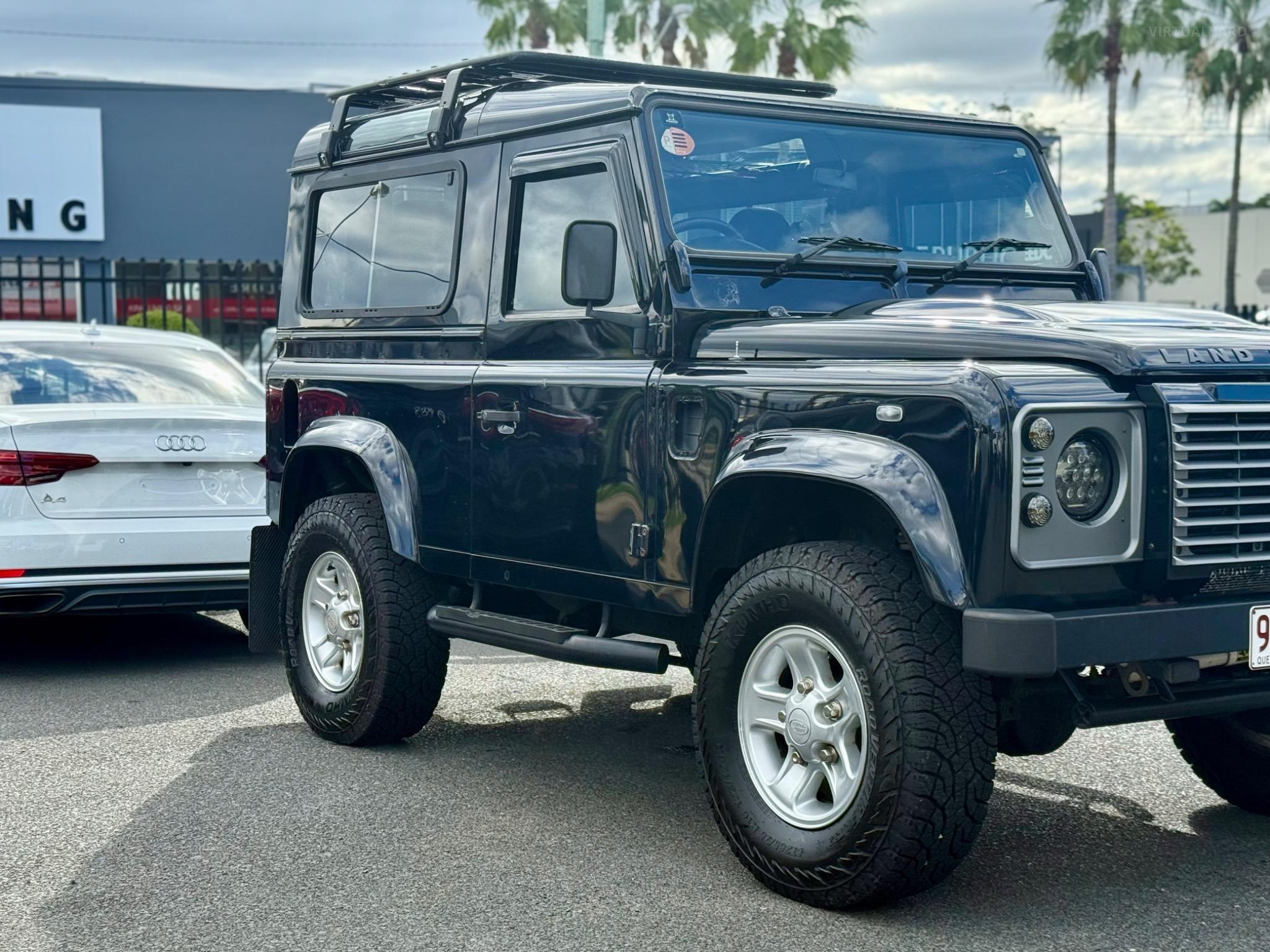 Land Rover Defender