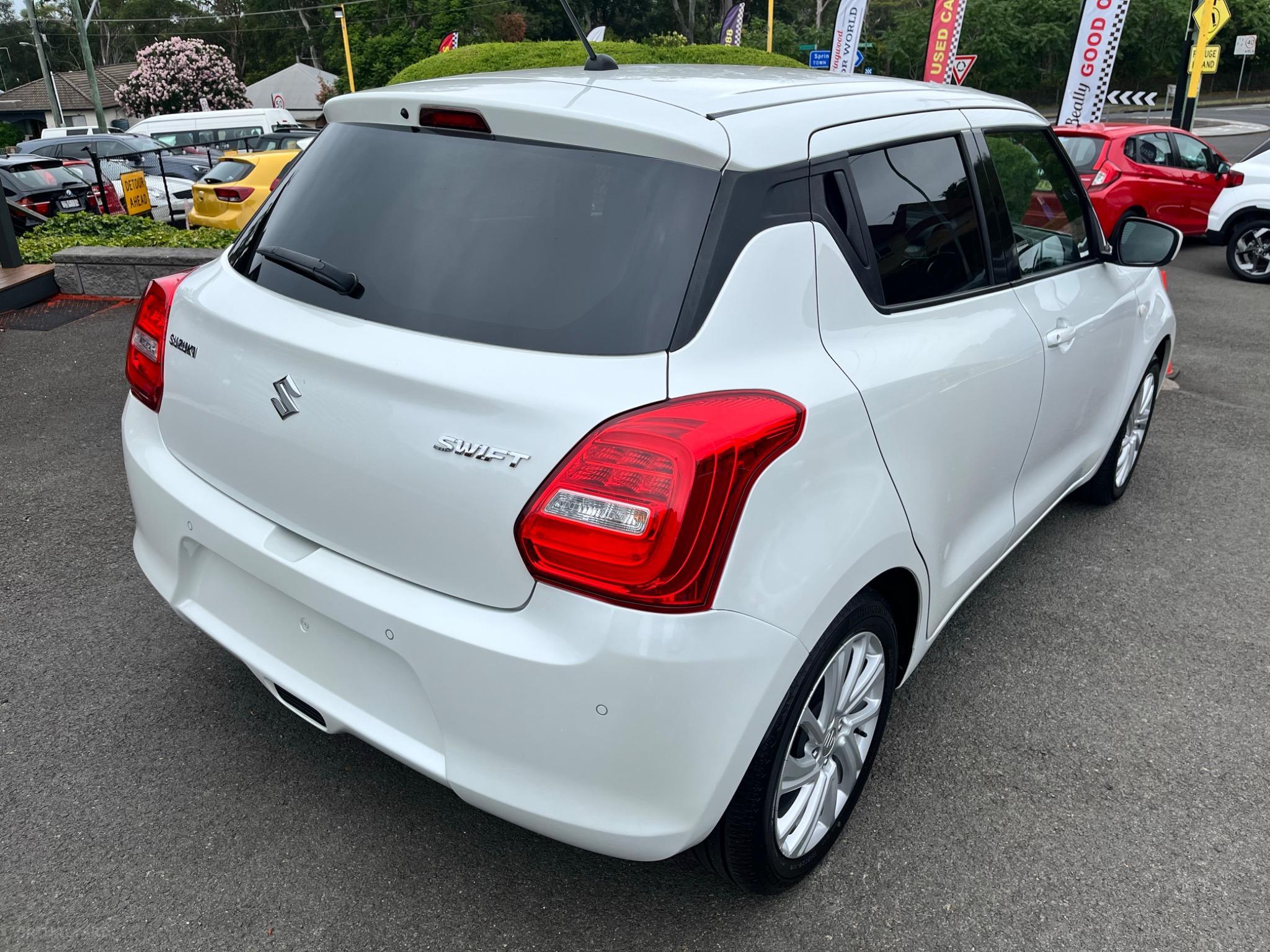 SUZUKI SWIFT