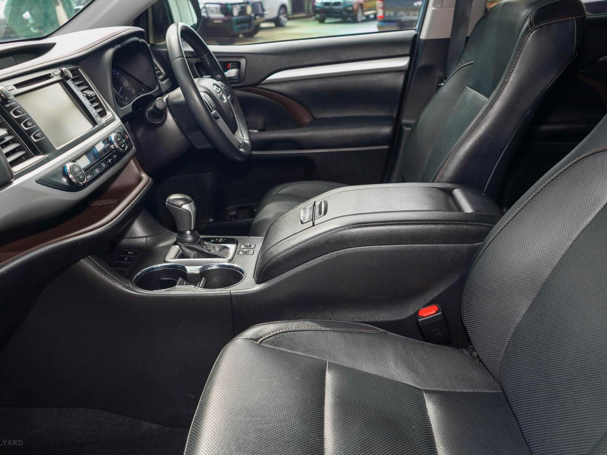 TOYOTA KLUGER