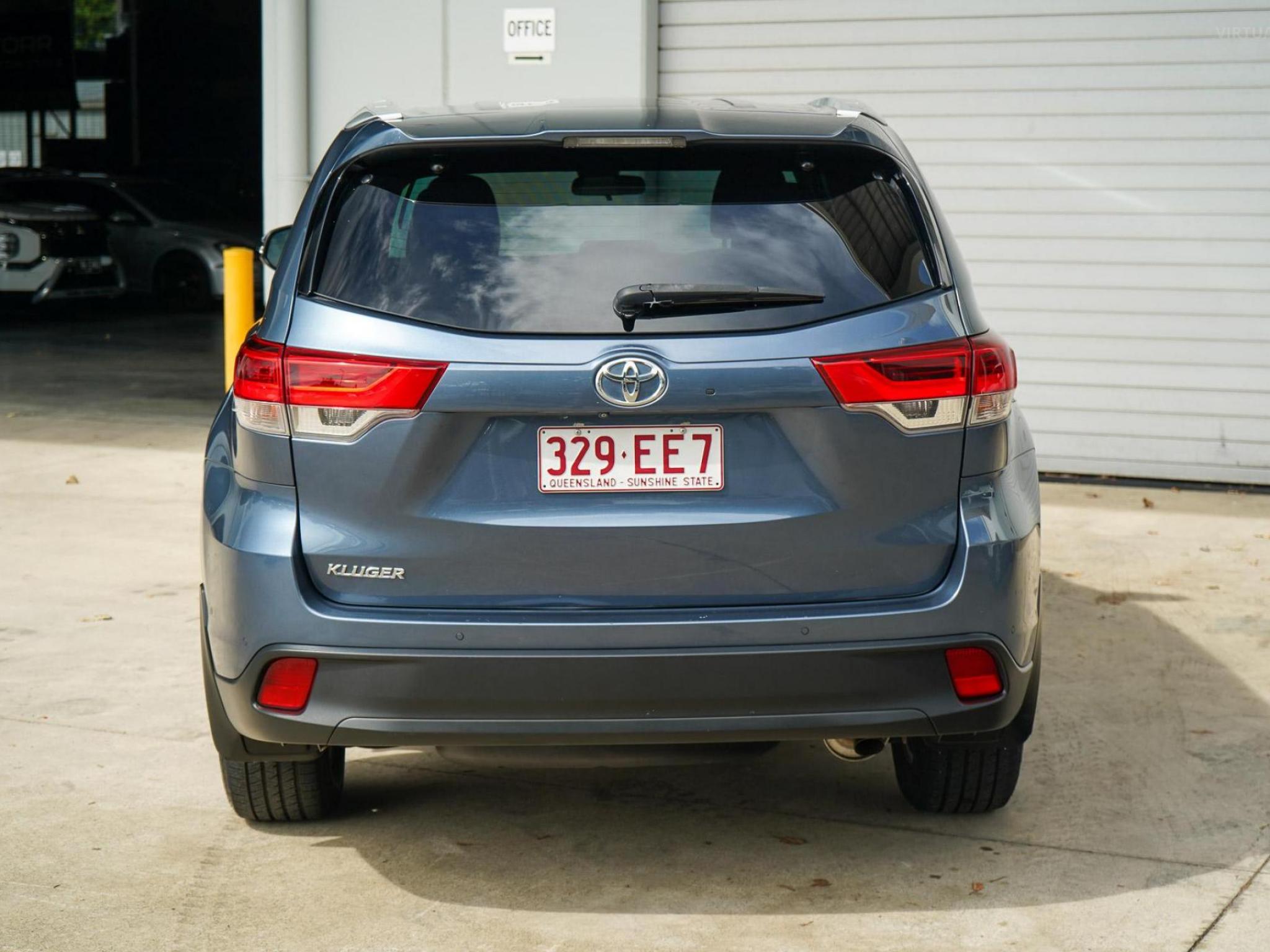 TOYOTA KLUGER