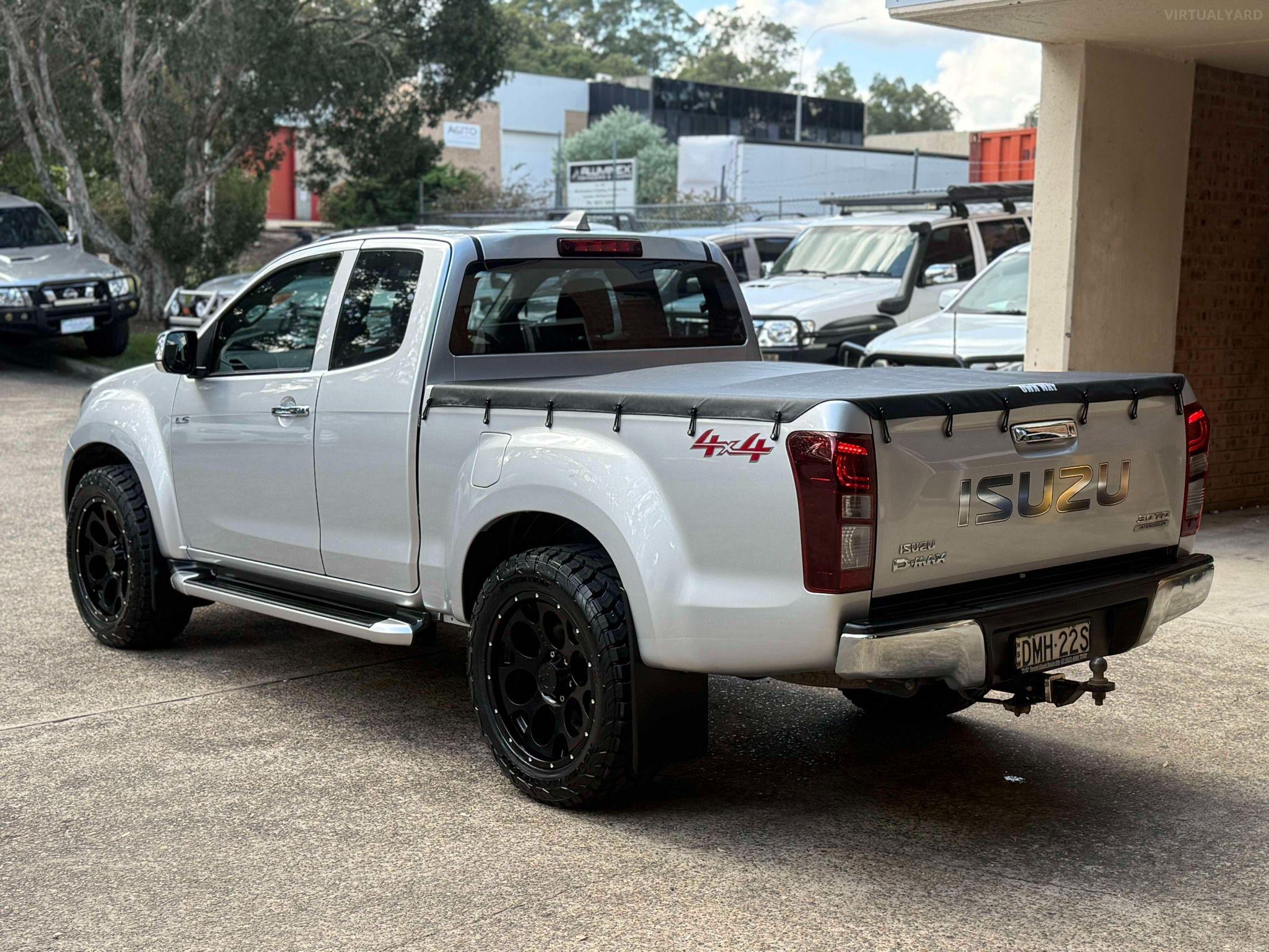 ISUZU D-MAX