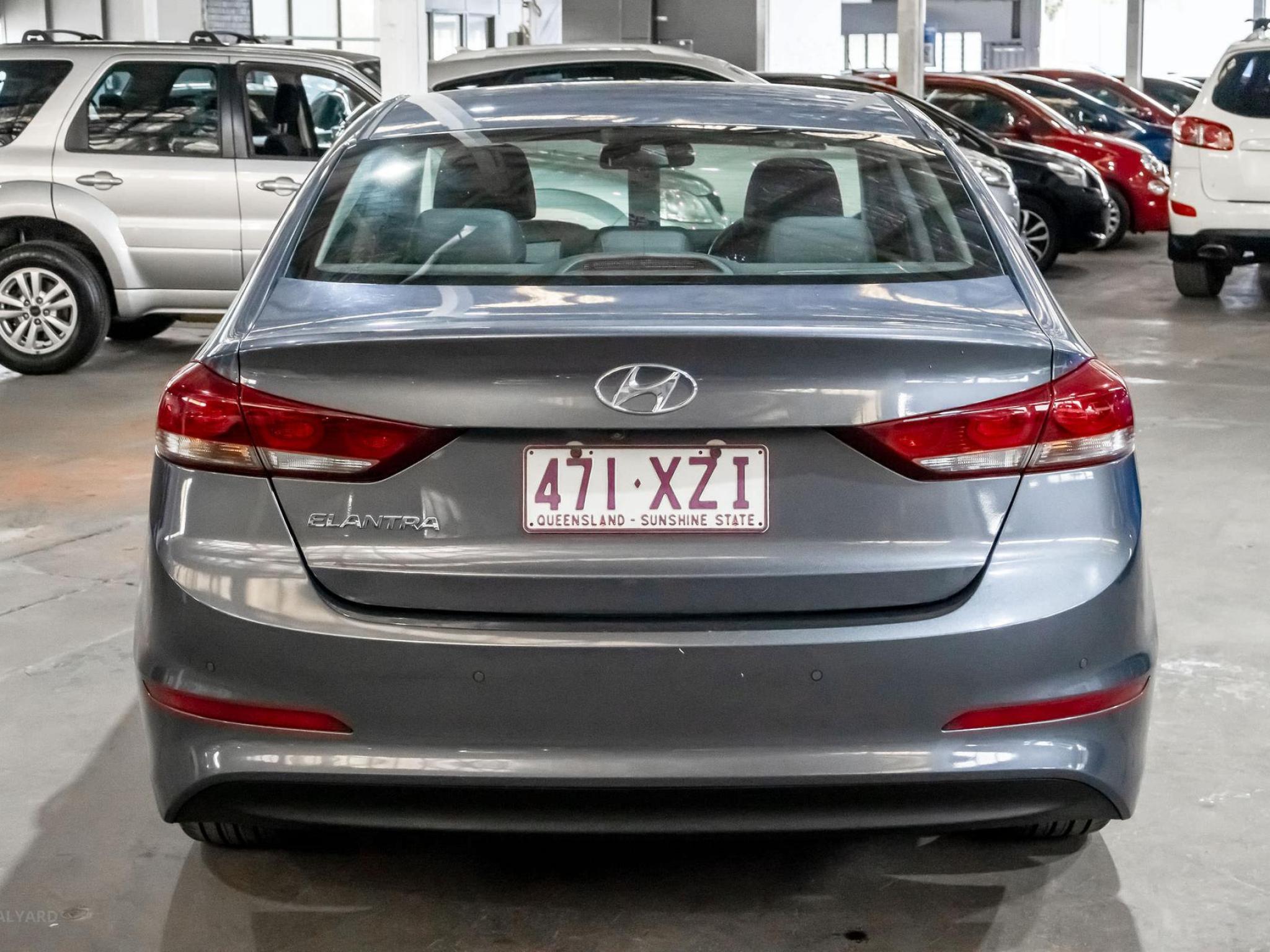 HYUNDAI ELANTRA