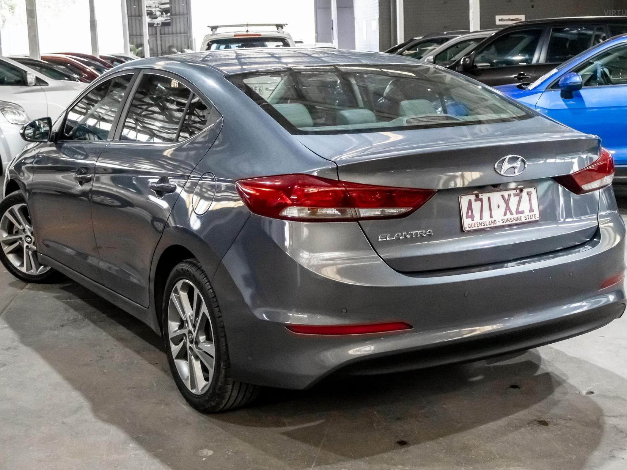 HYUNDAI ELANTRA