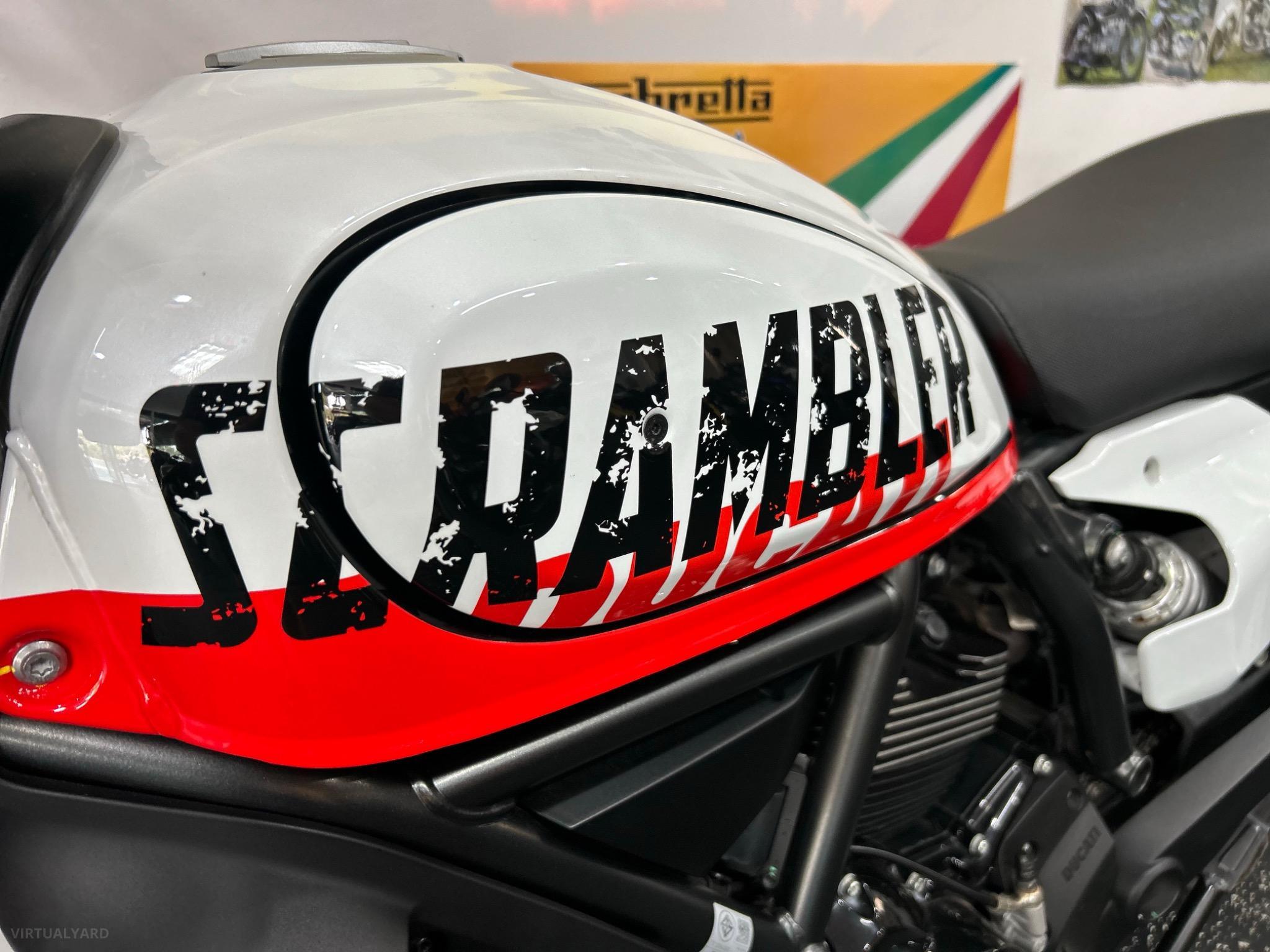 DUCATI SCRAMBLER 800