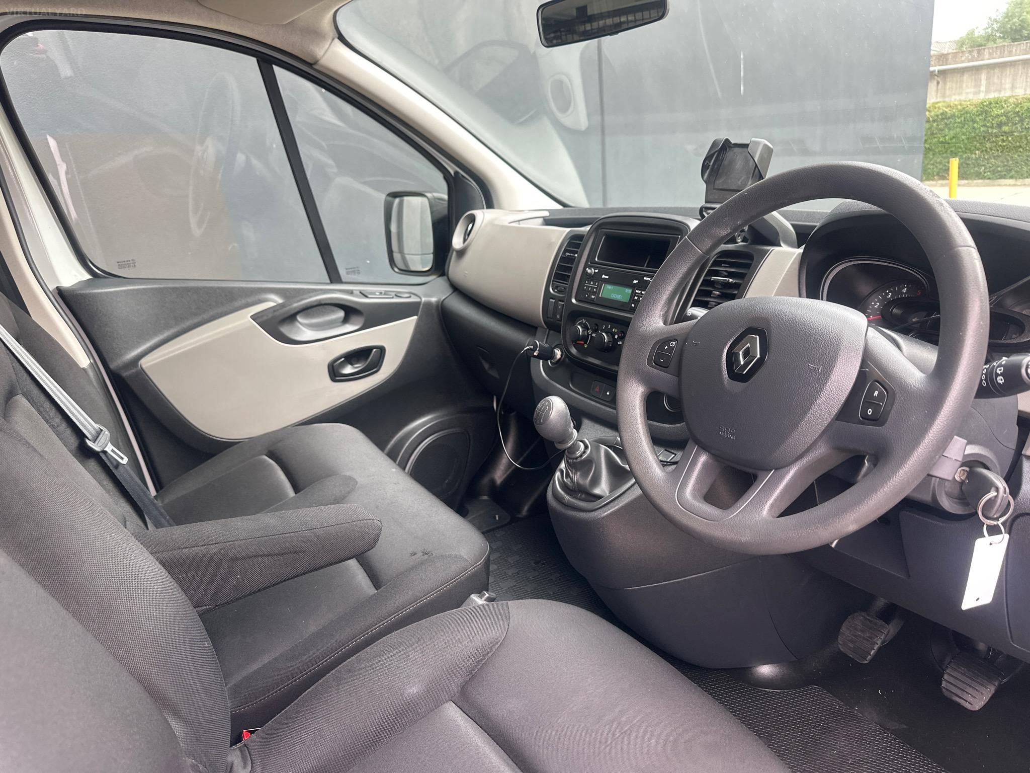RENAULT TRAFIC X82 66KW VAN LOW ROOF SWB 4DR MAN 6SP 1235KG 1.6DT (L1H1) image 10