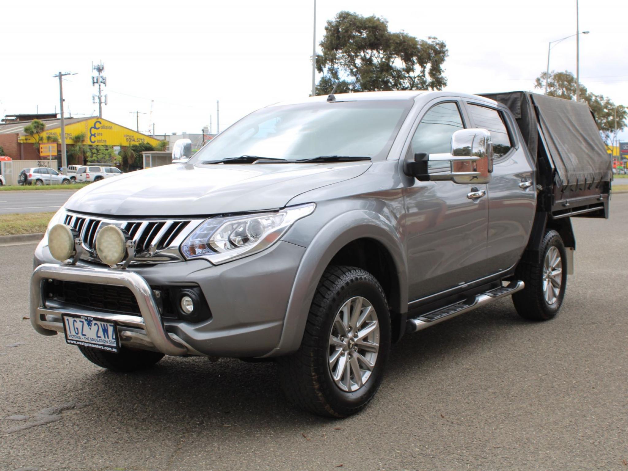 MITSUBISHI TRITON