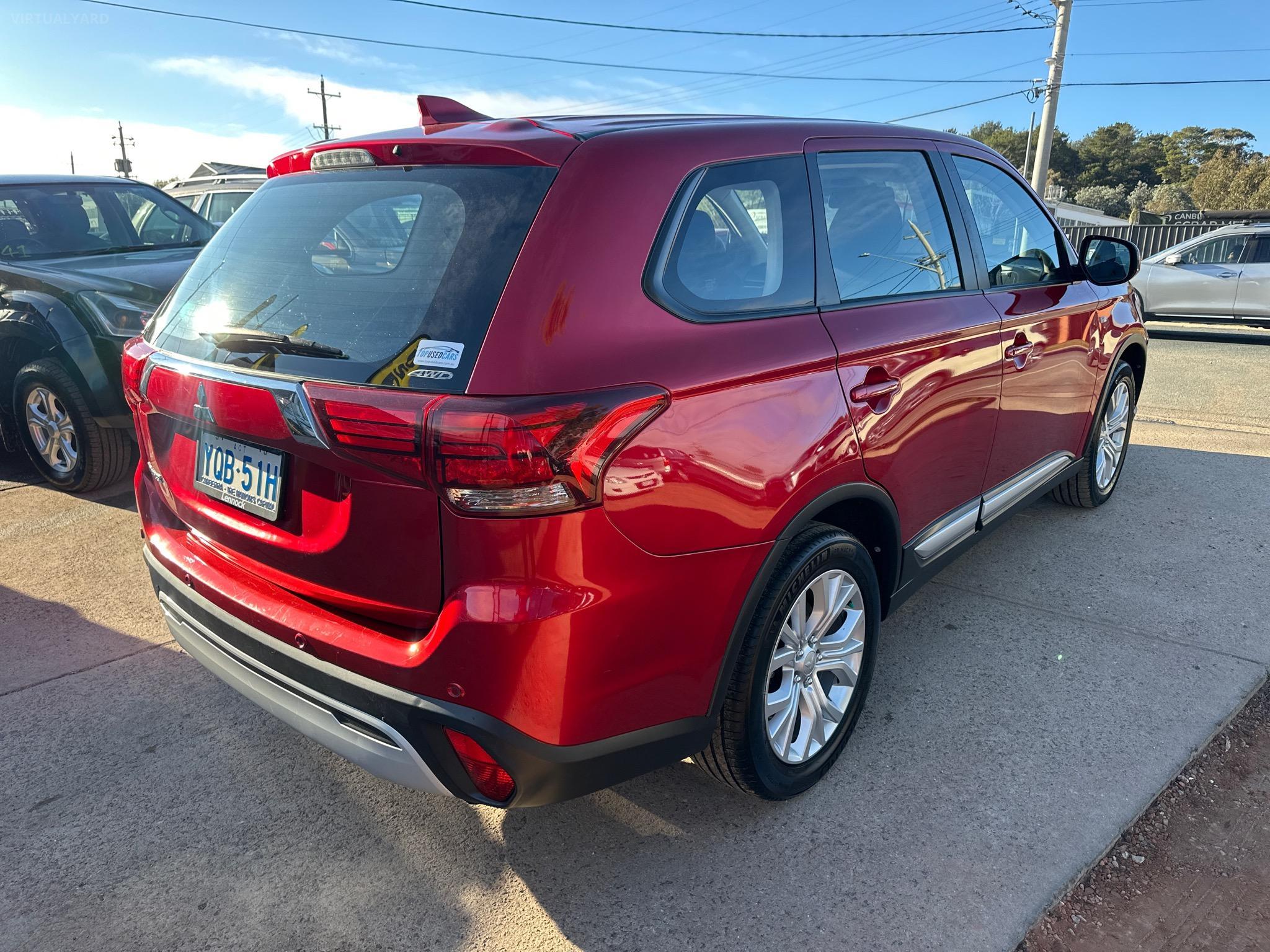 MITSUBISHI OUTLANDER