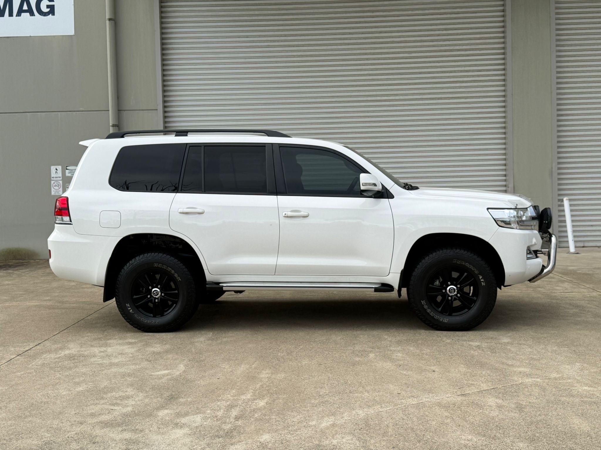 TOYOTA LANDCRUISER