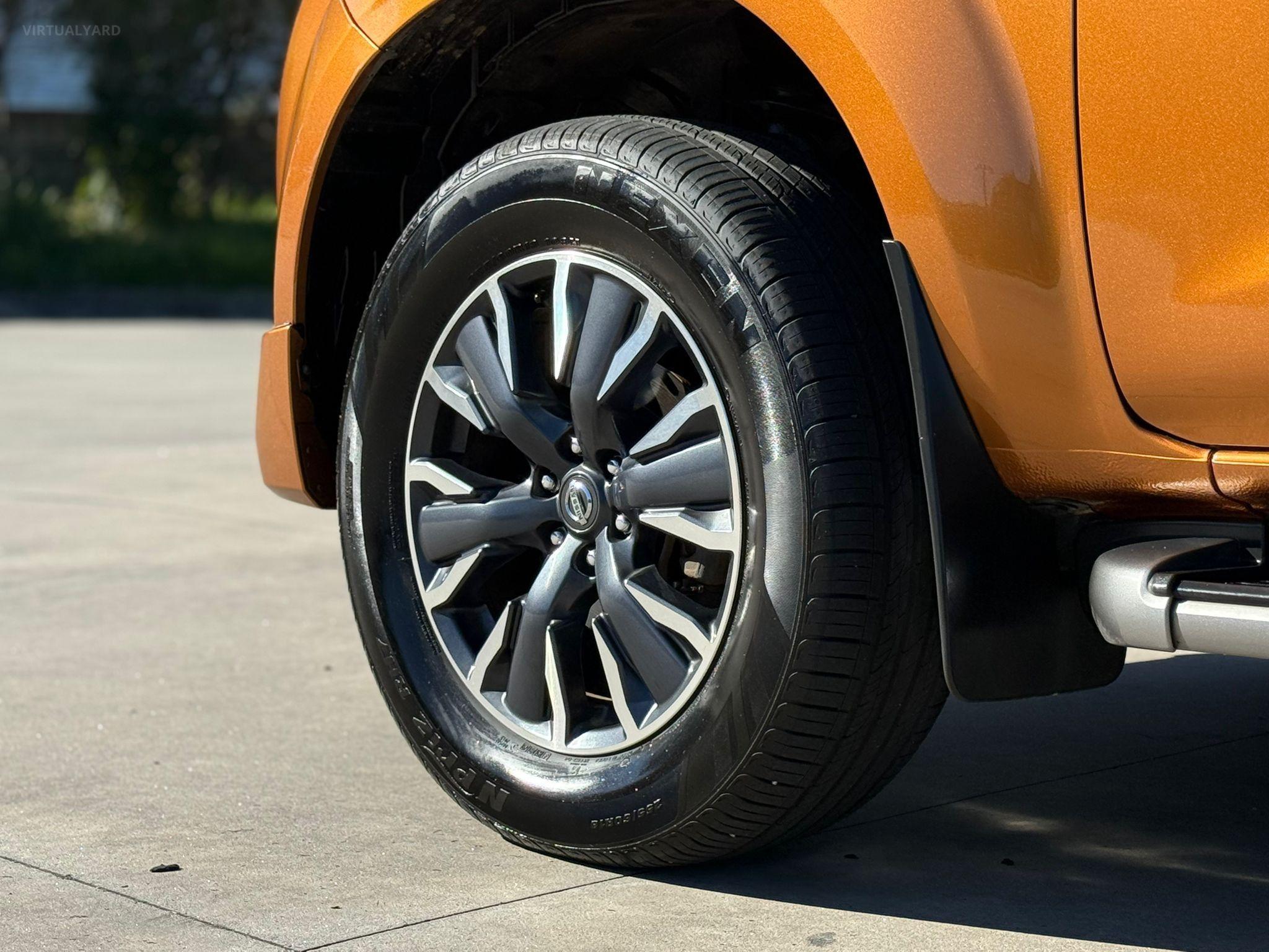 NISSAN NAVARA
