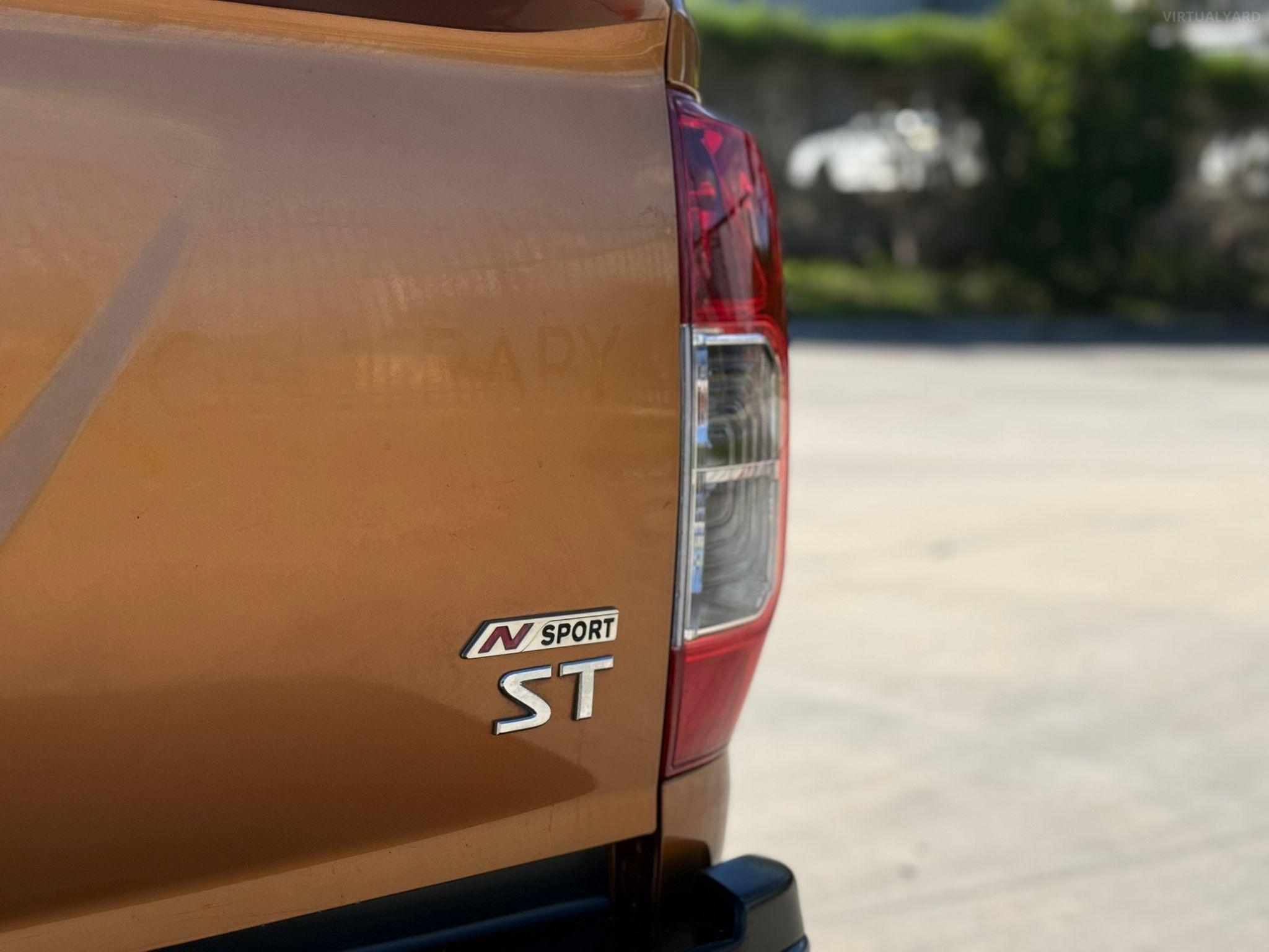 NISSAN NAVARA