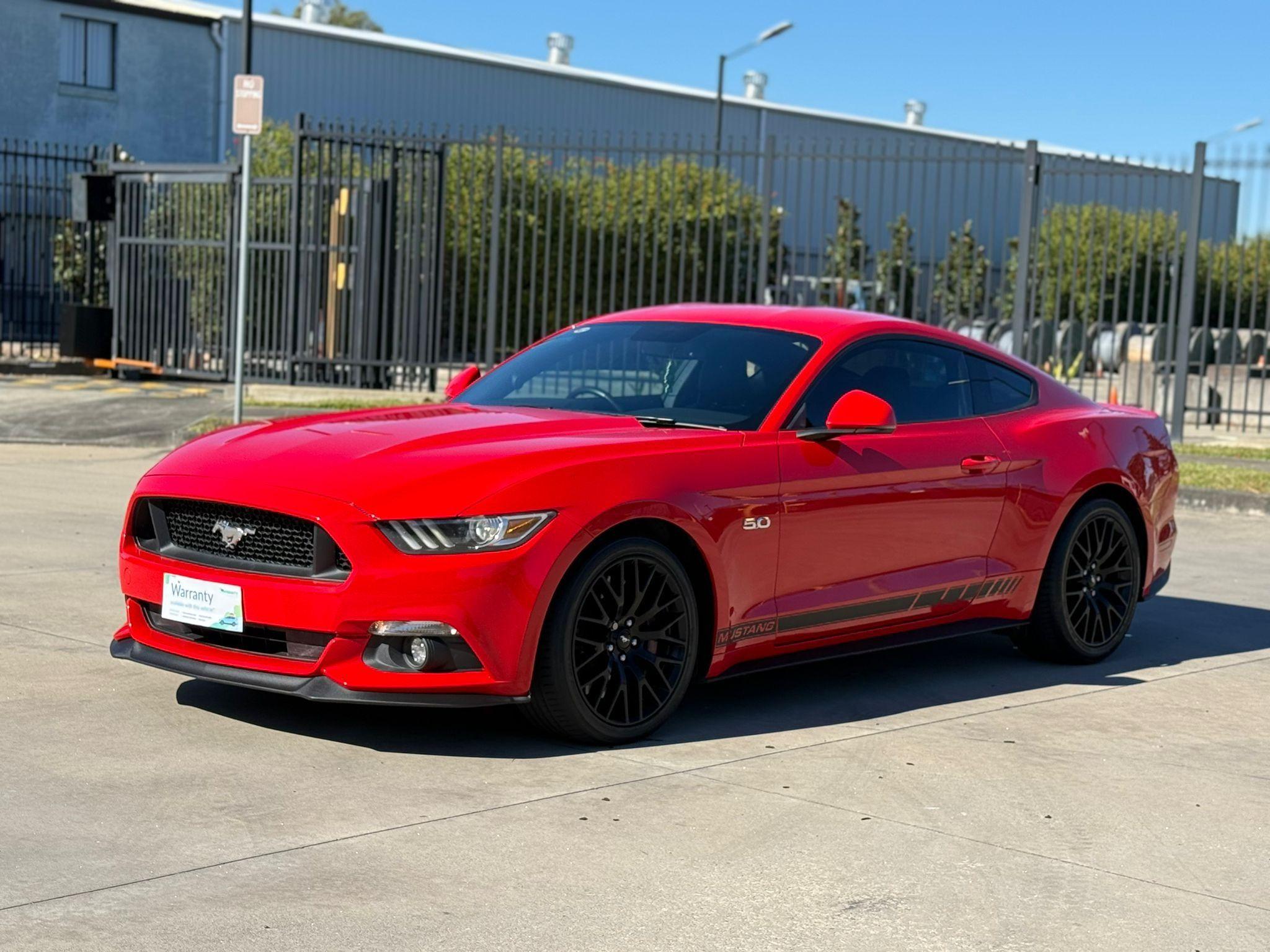 FORD MUSTANG