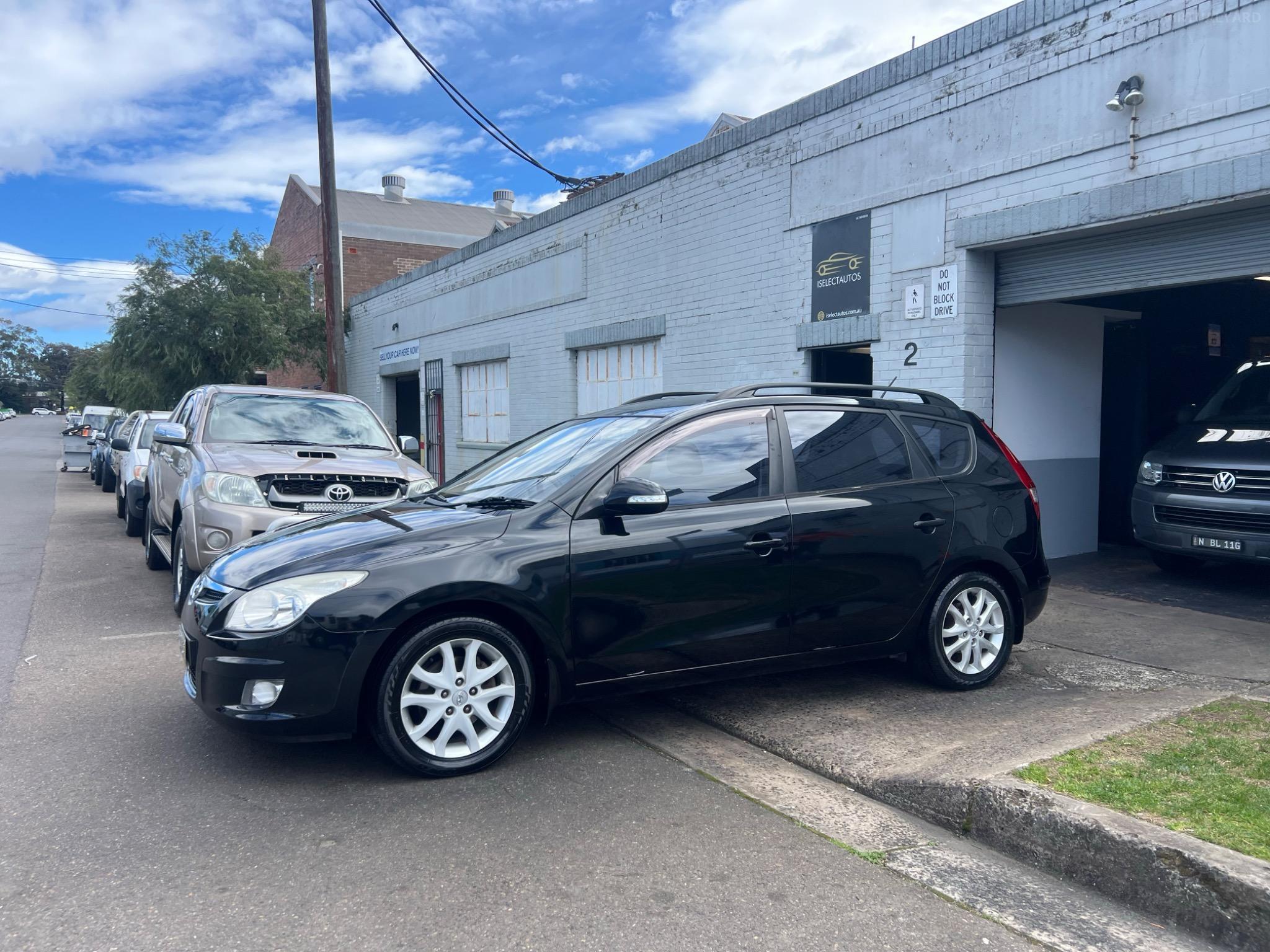 HYUNDAI i30