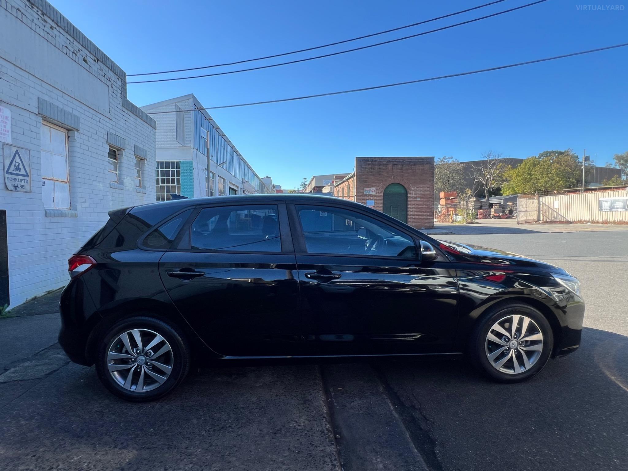 HYUNDAI i30