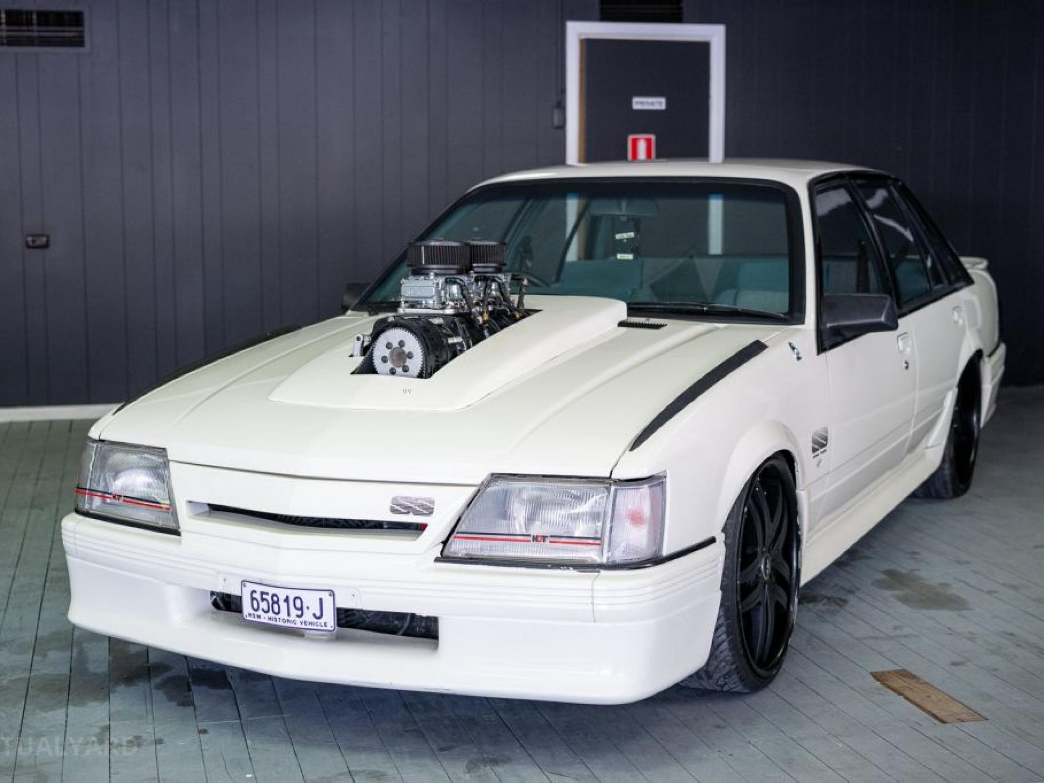 HOLDEN SS