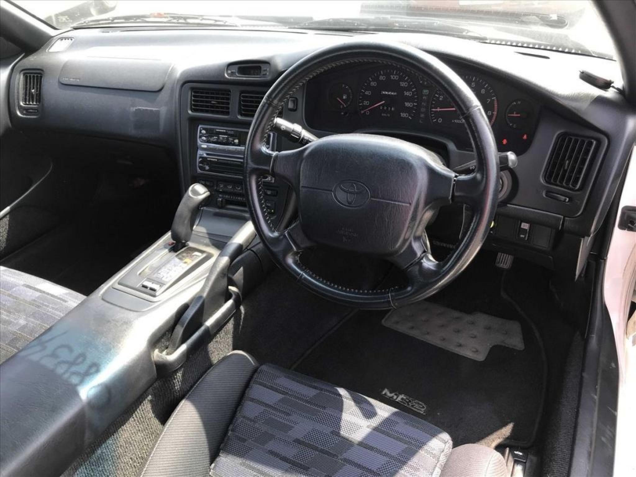 TOYOTA MR2