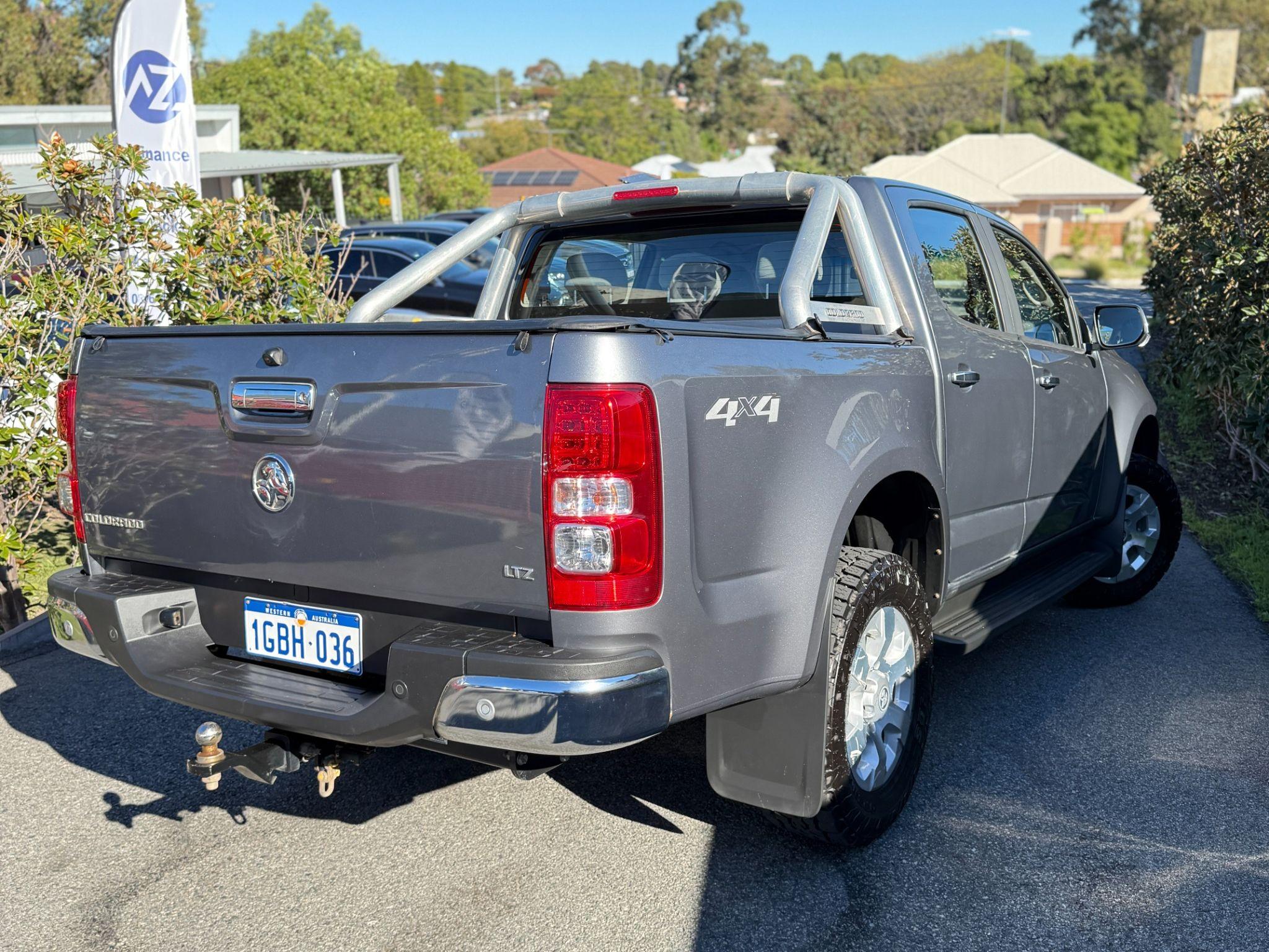 HOLDEN COLORADO