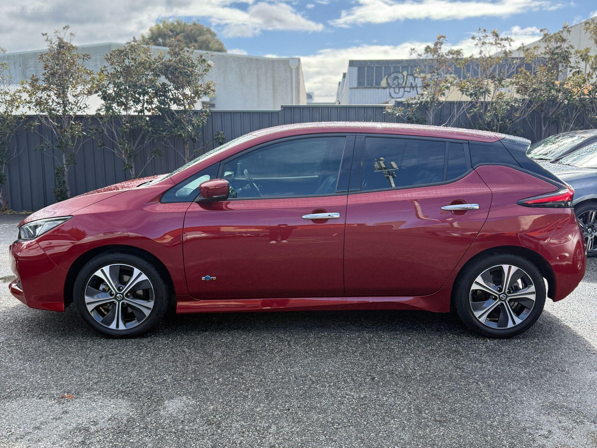 NISSAN LEAF