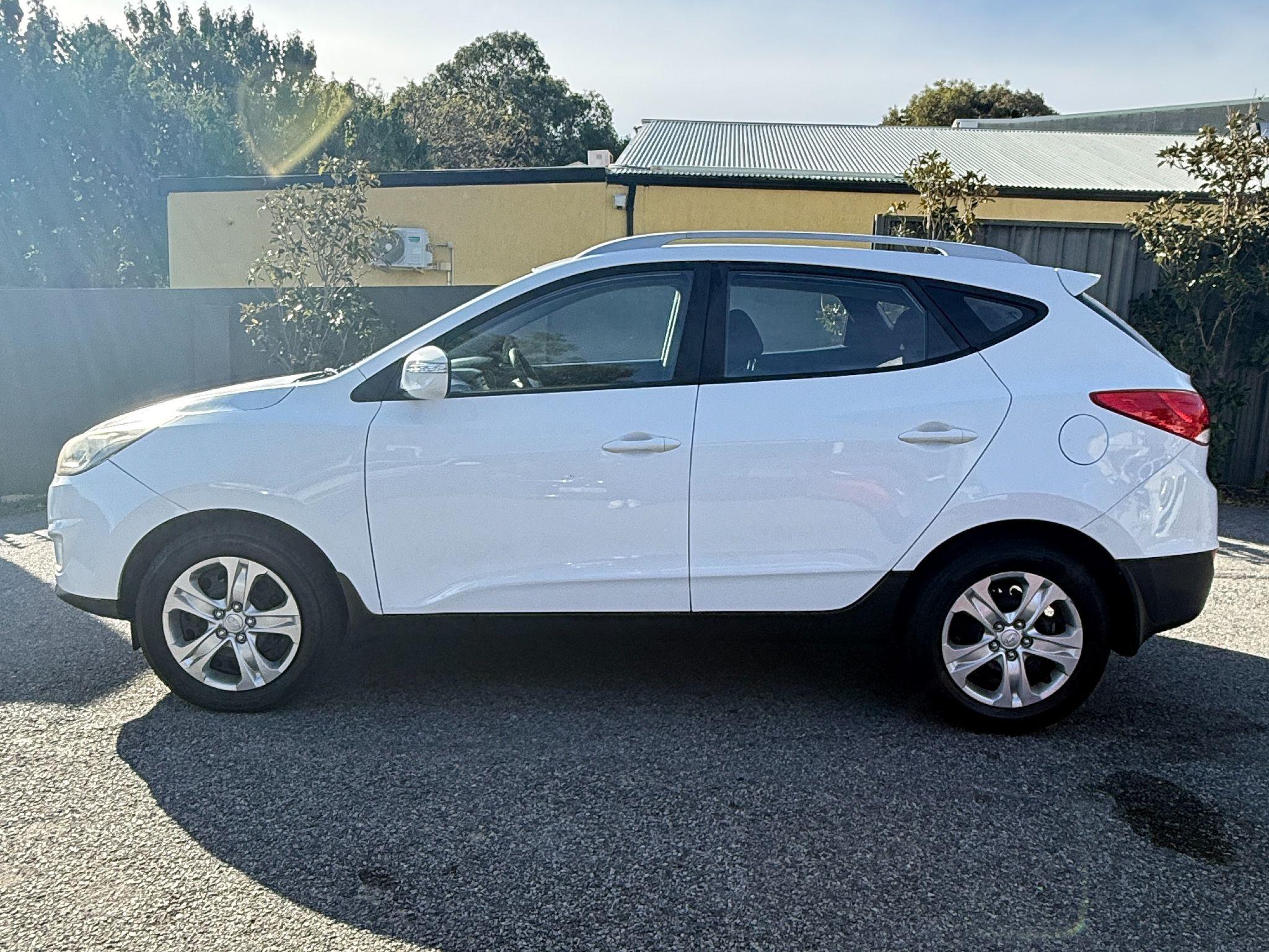 HYUNDAI iX35
