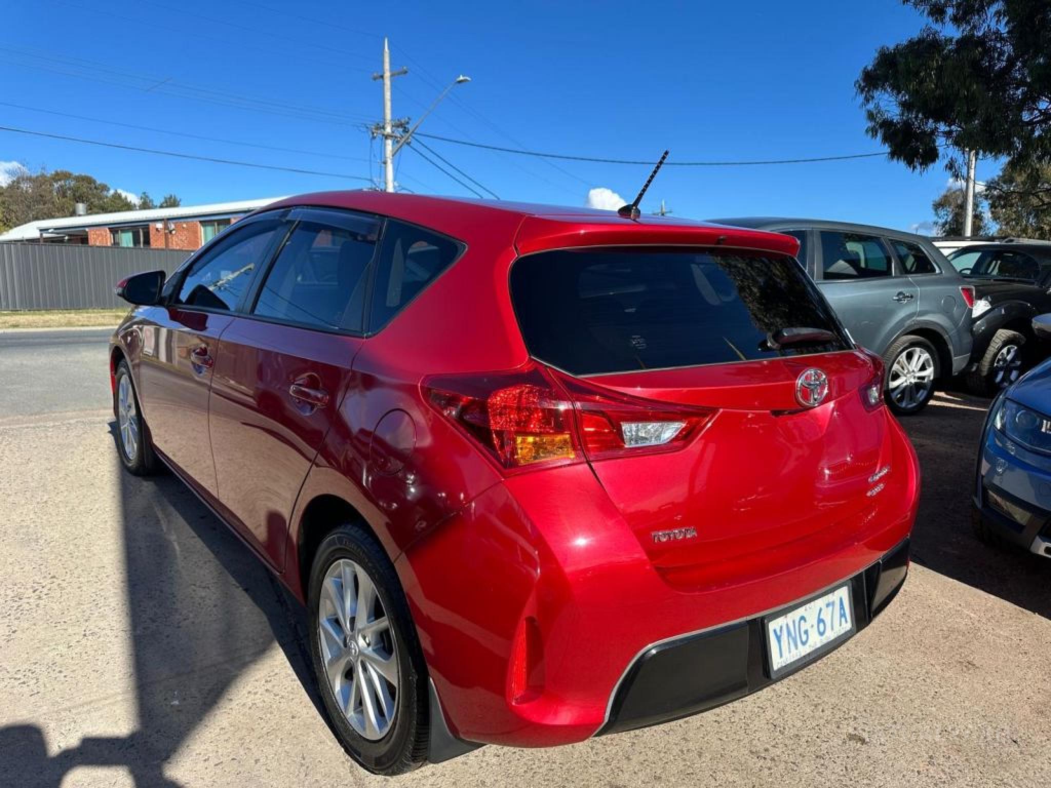 TOYOTA COROLLA