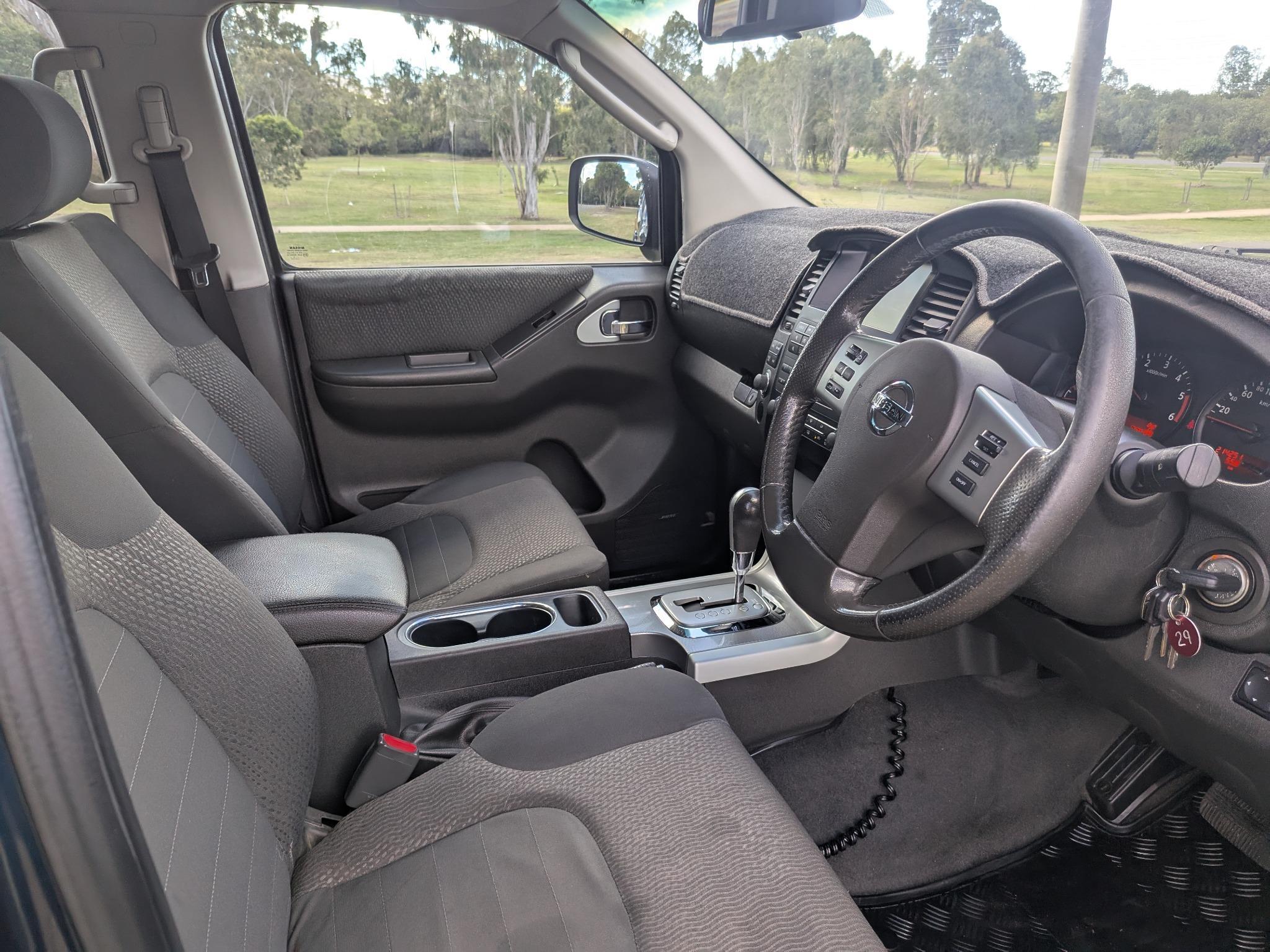 NISSAN NAVARA