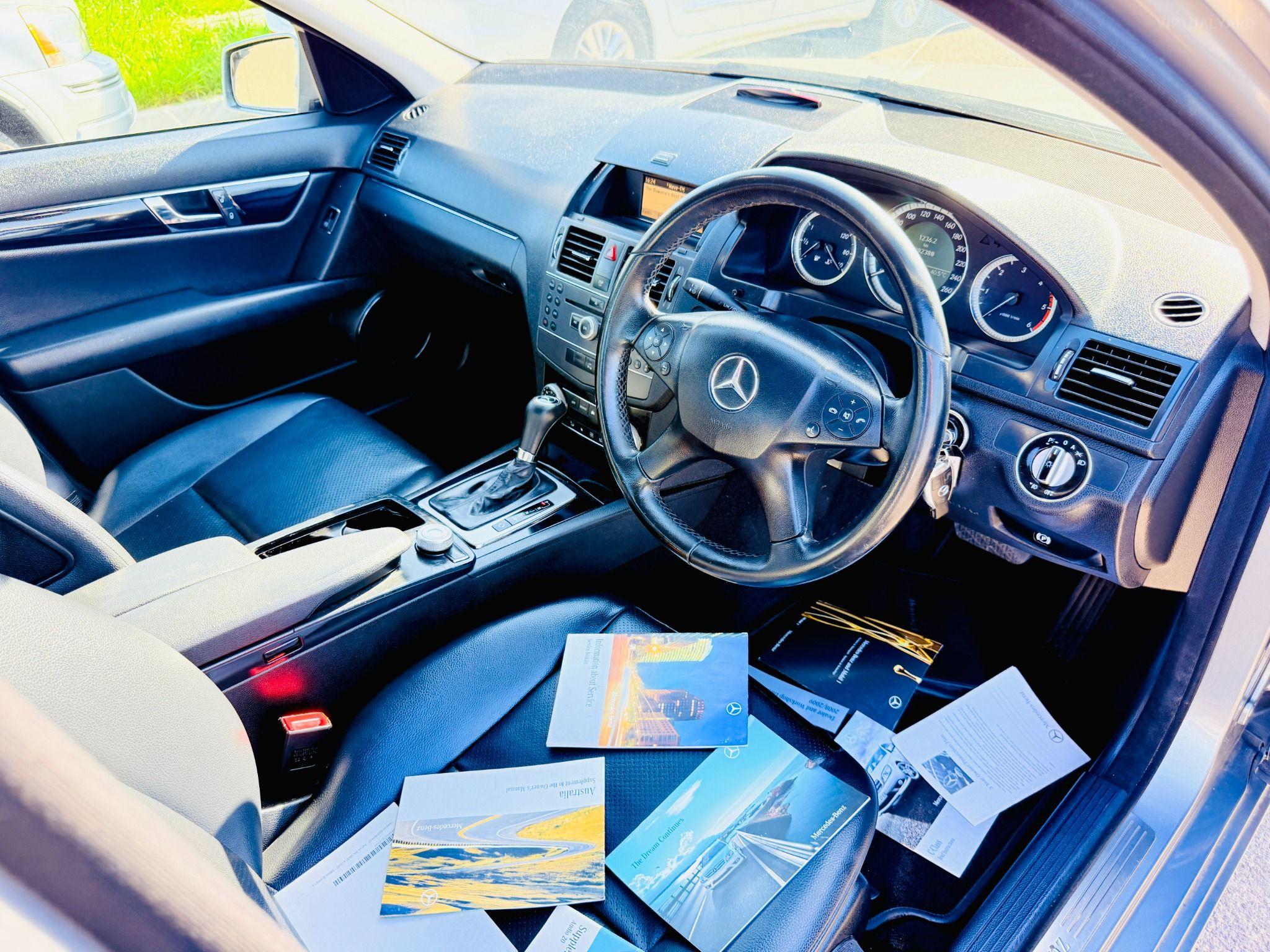 MERCEDES-BENZ C220