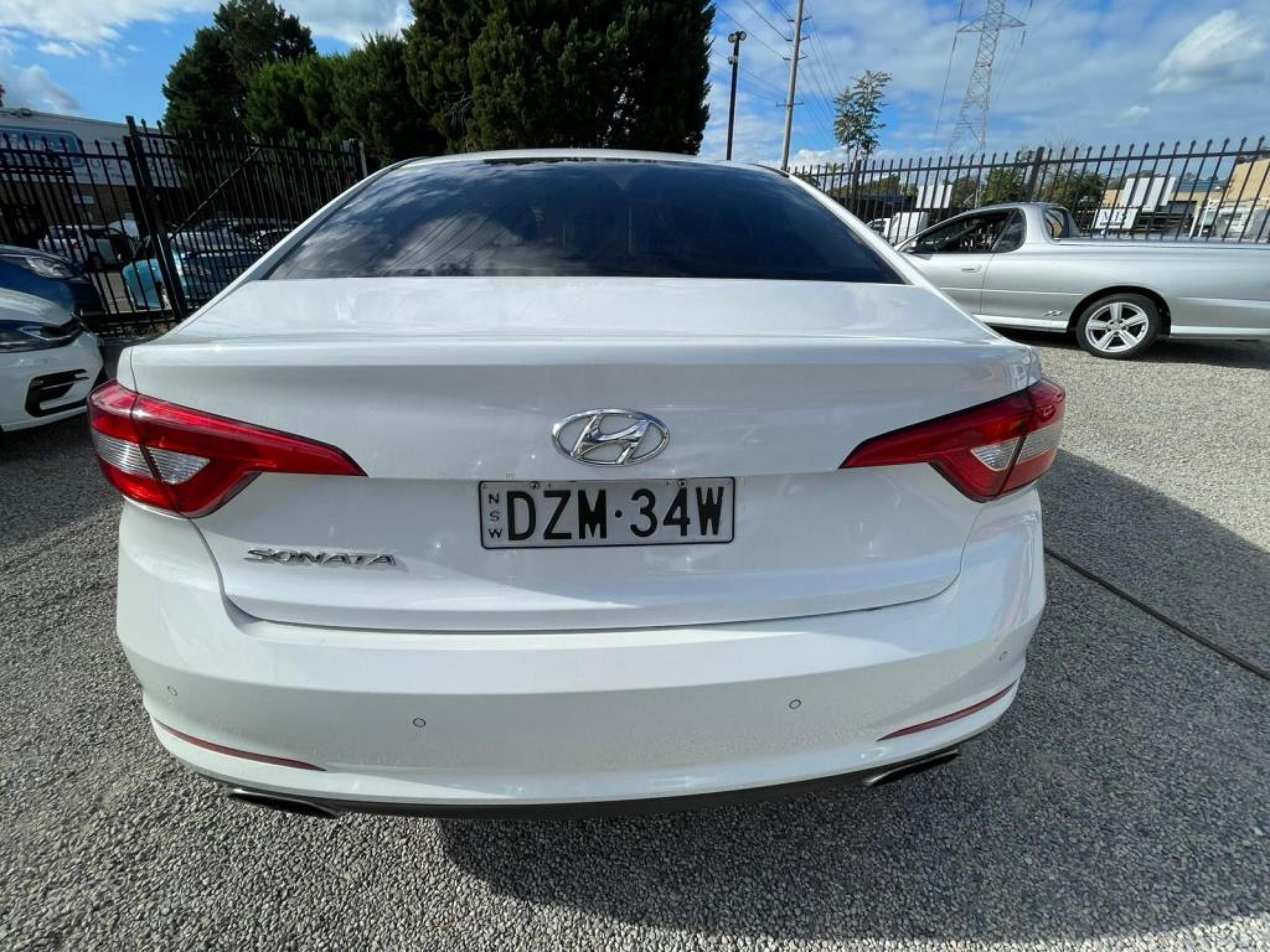 HYUNDAI SONATA