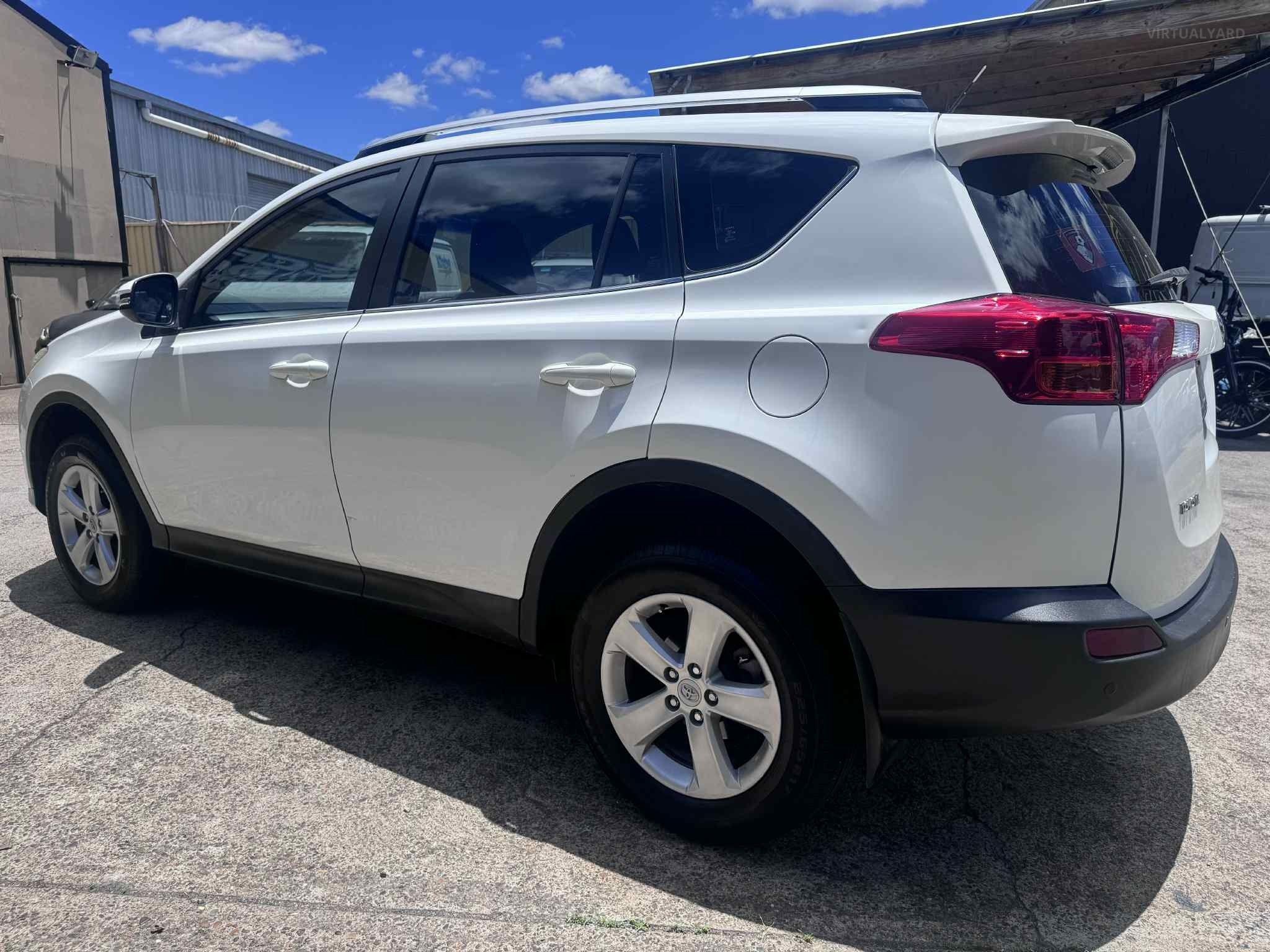 TOYOTA RAV4