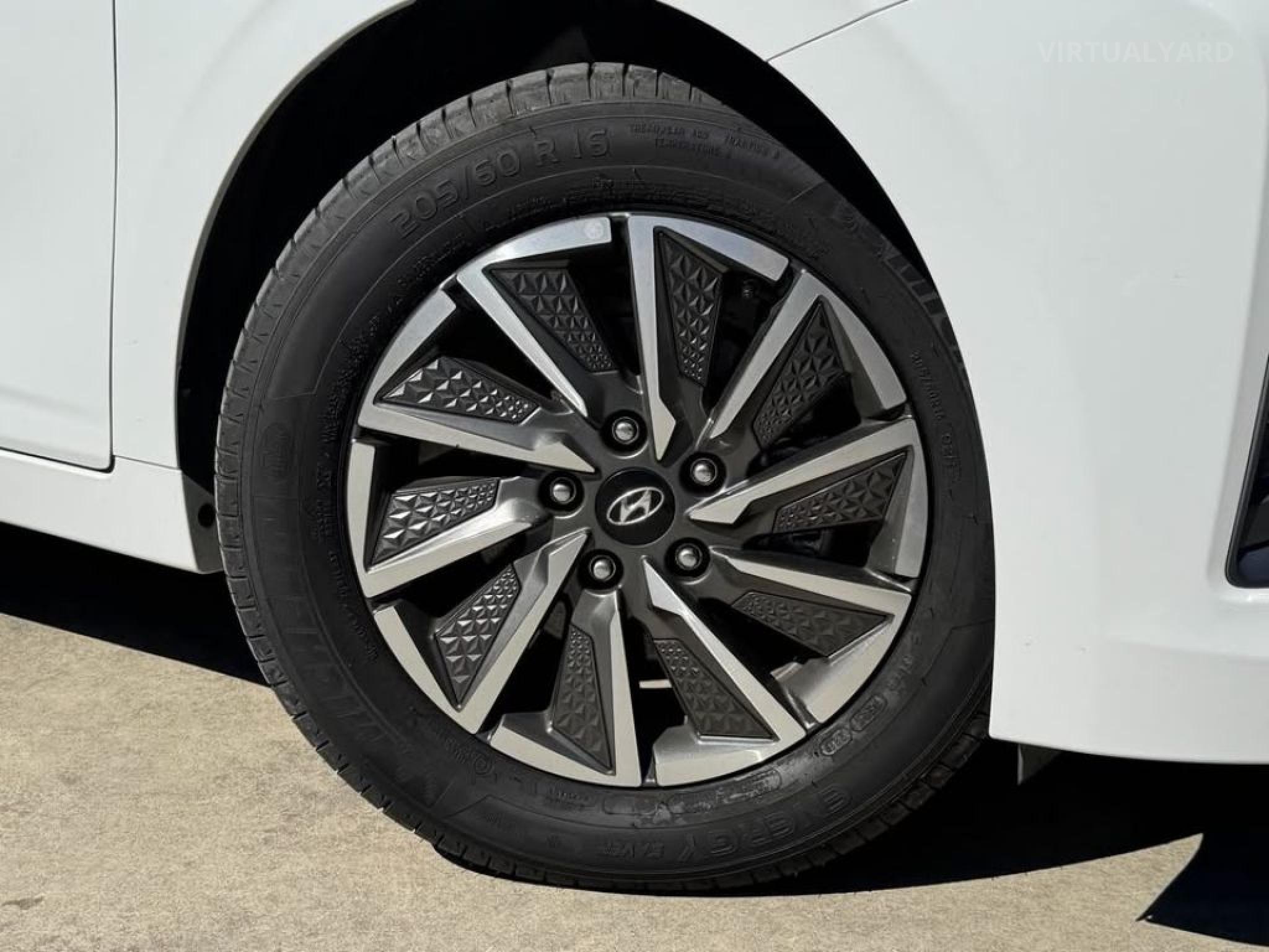 HYUNDAI IONIQ