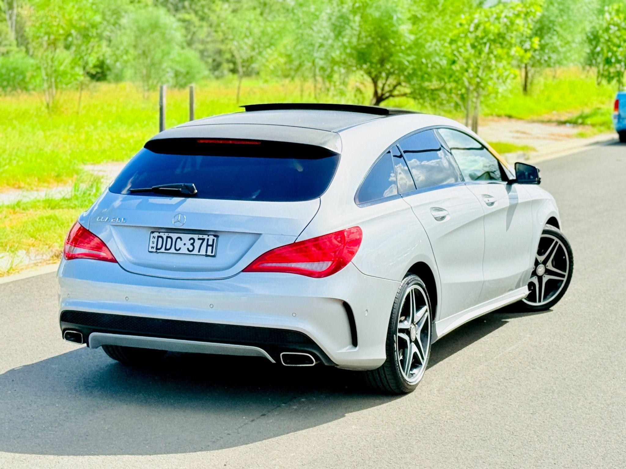 MERCEDES-BENZ CLA200