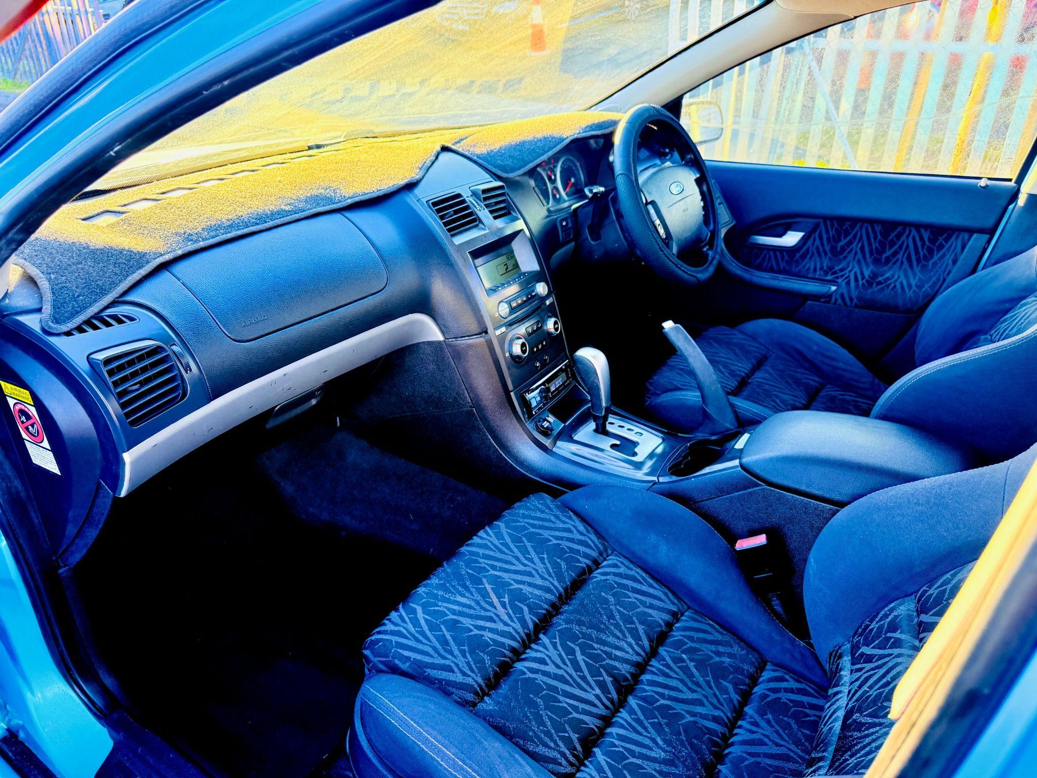 FORD FALCON
