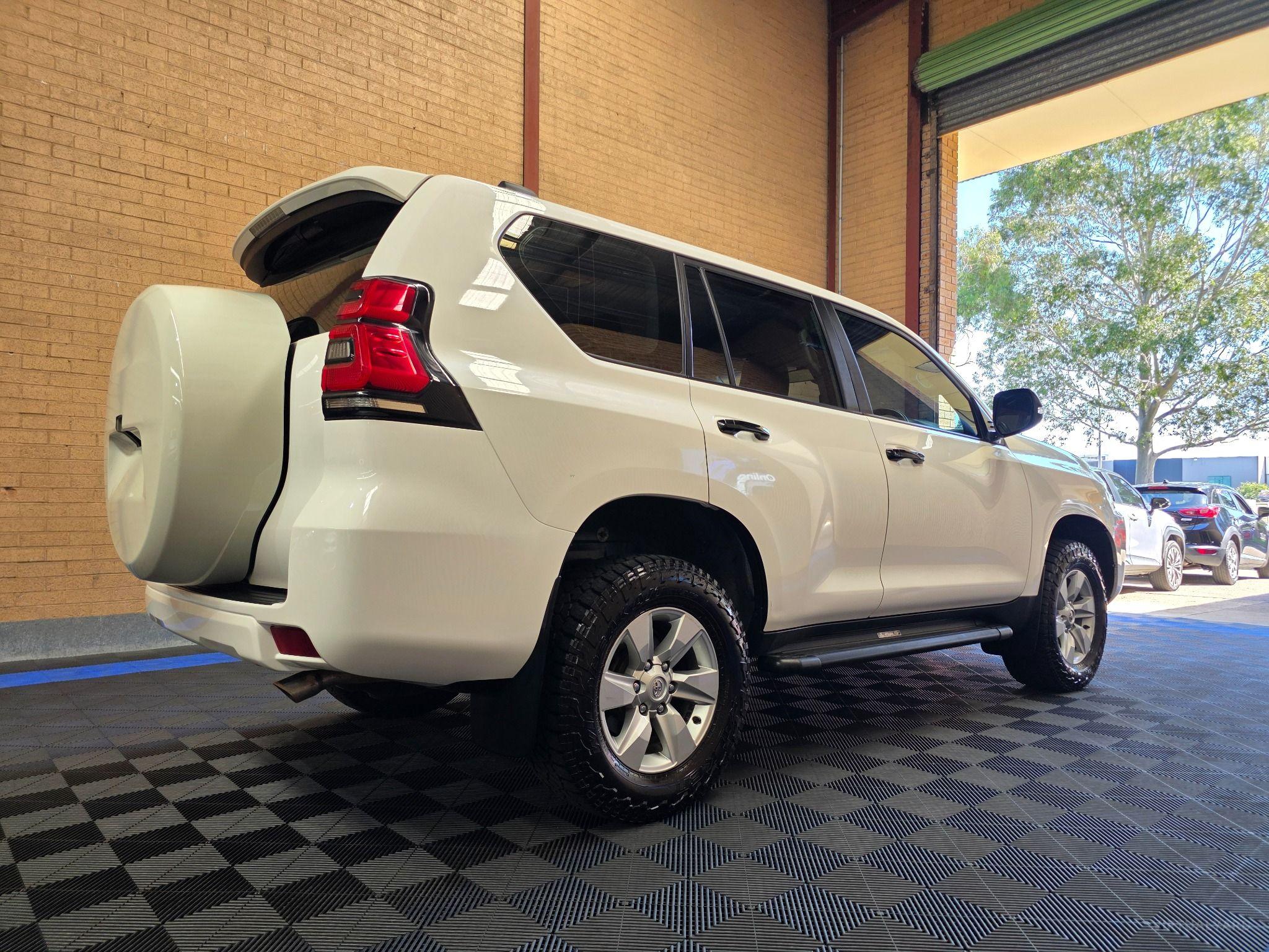 TOYOTA LANDCRUISER PRADO