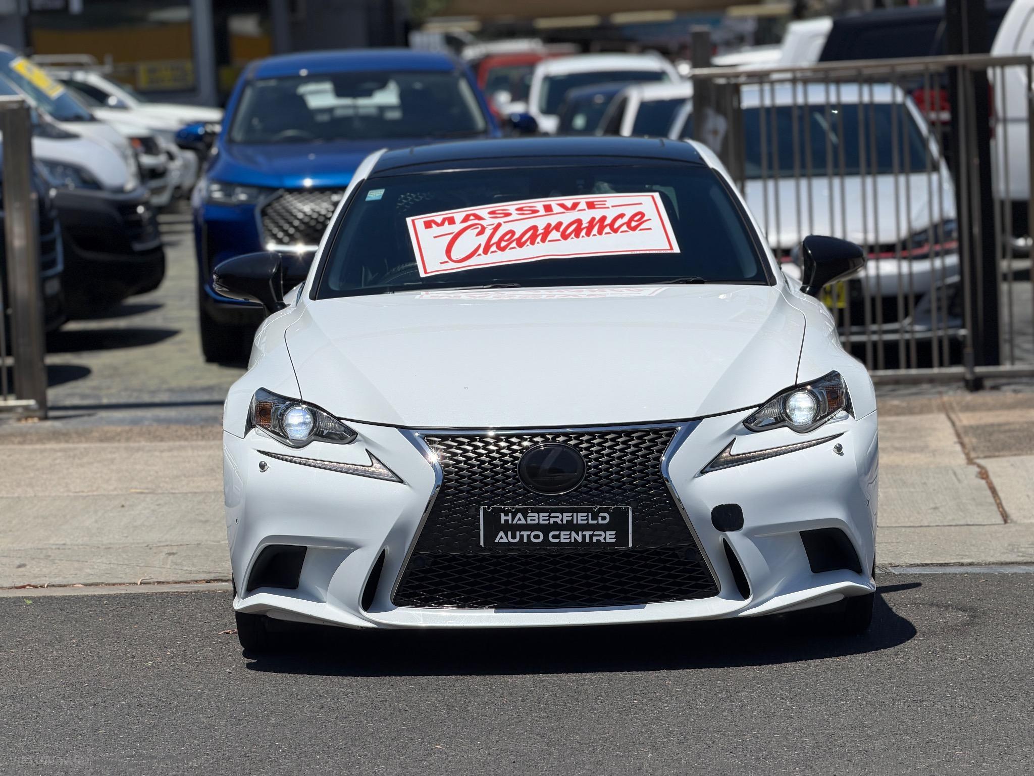 Lexus IS