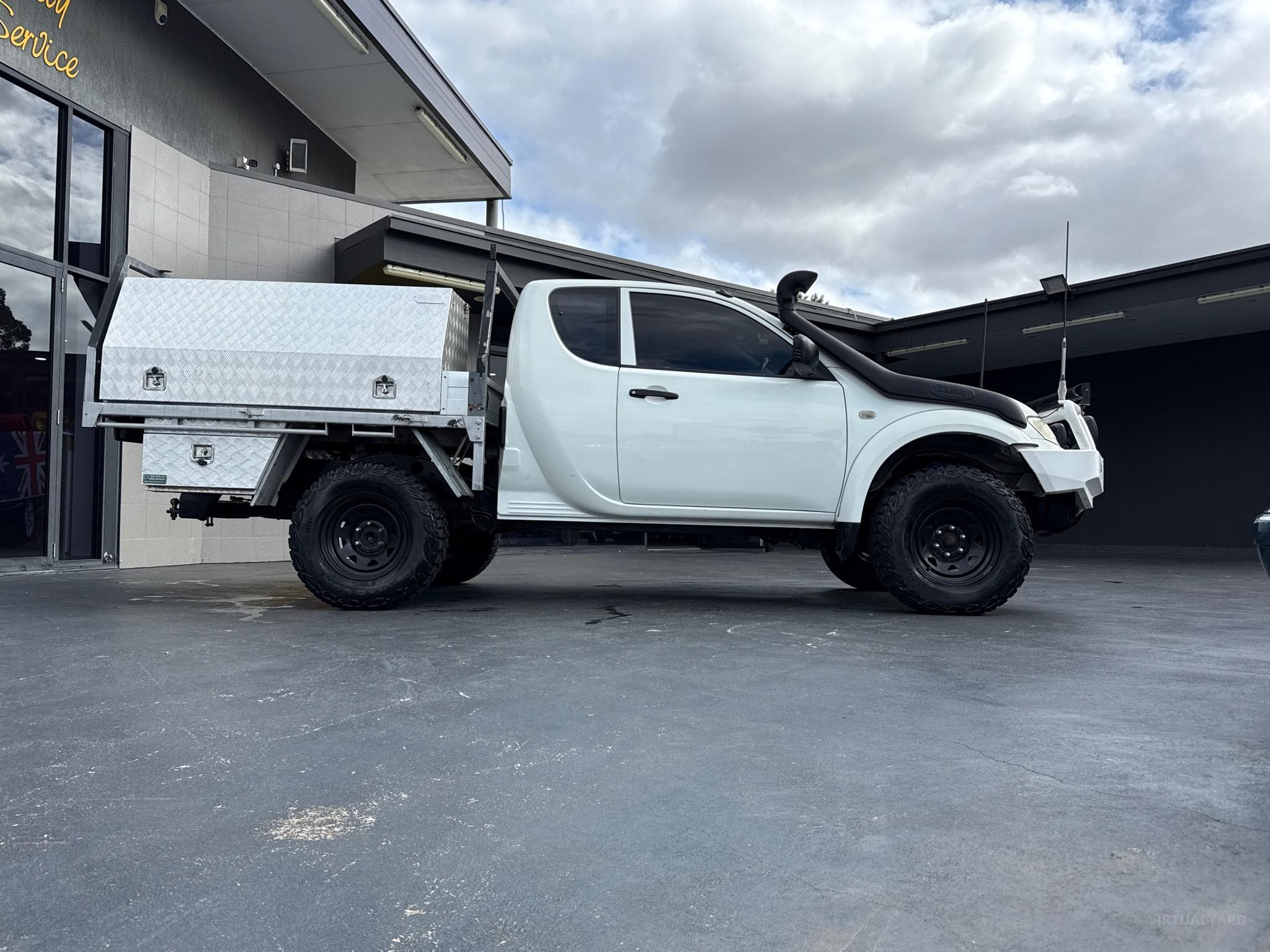 Mitsubishi Triton