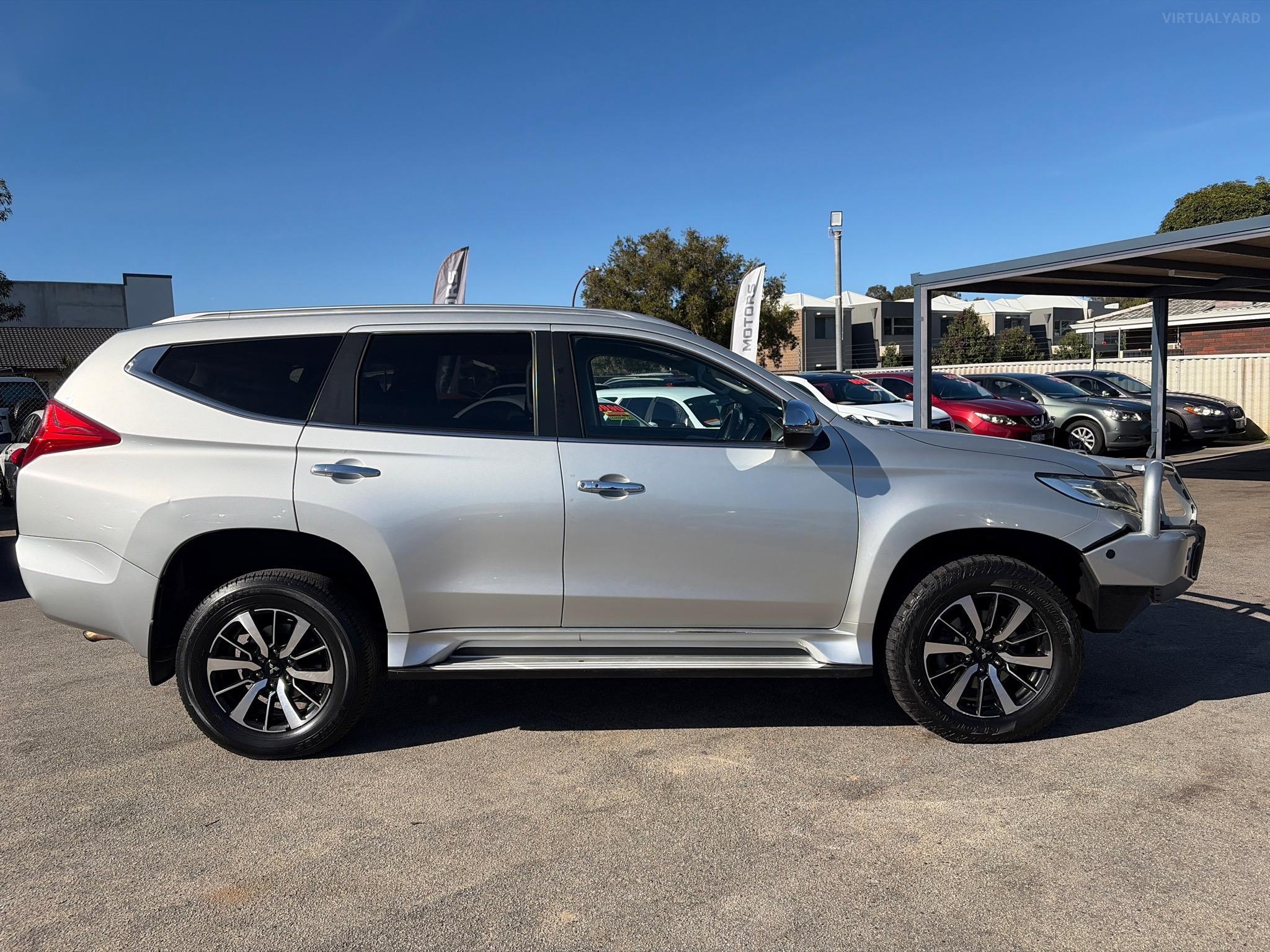 MITSUBISHI PAJERO SPORT