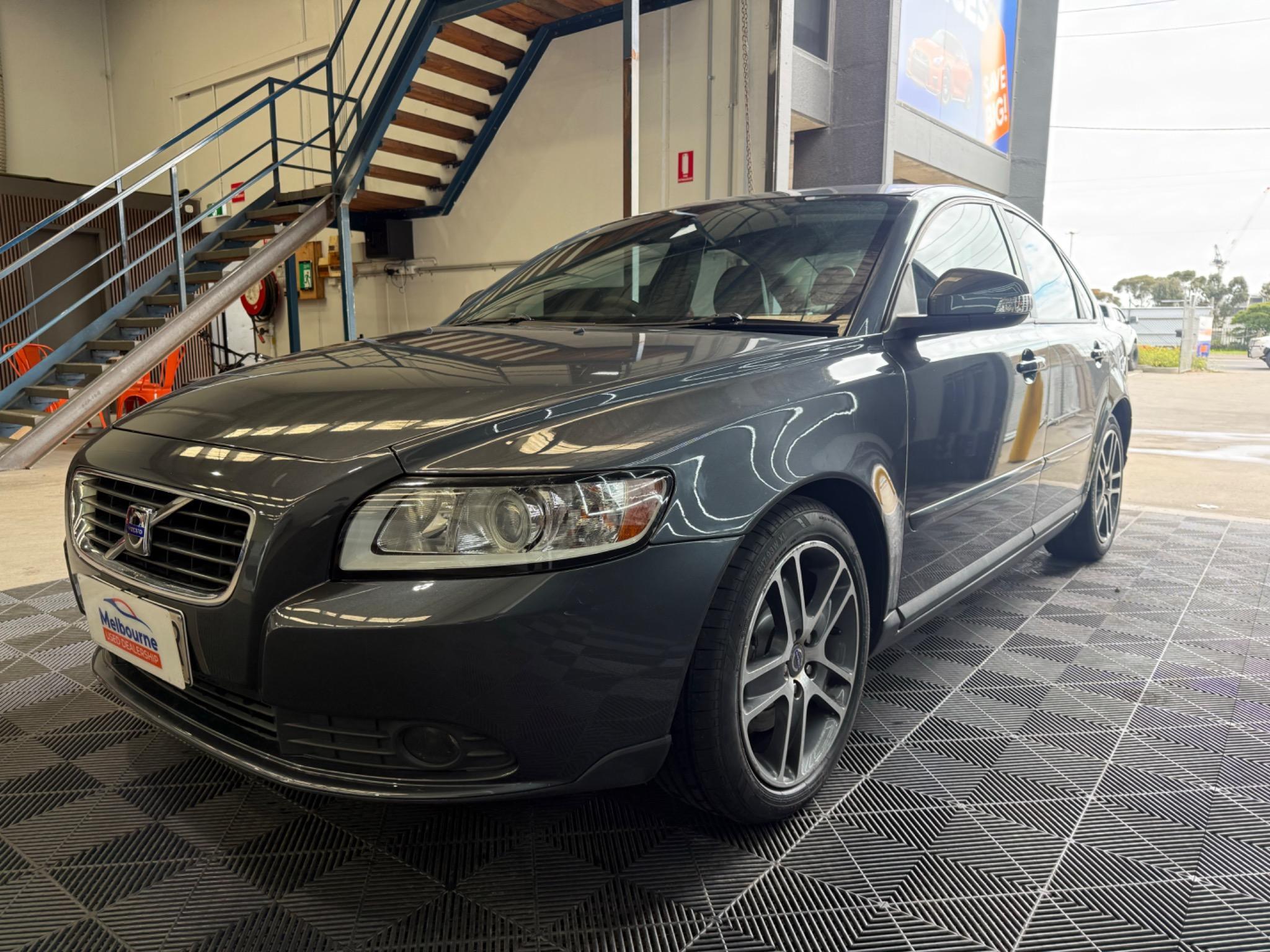 VOLVO S40