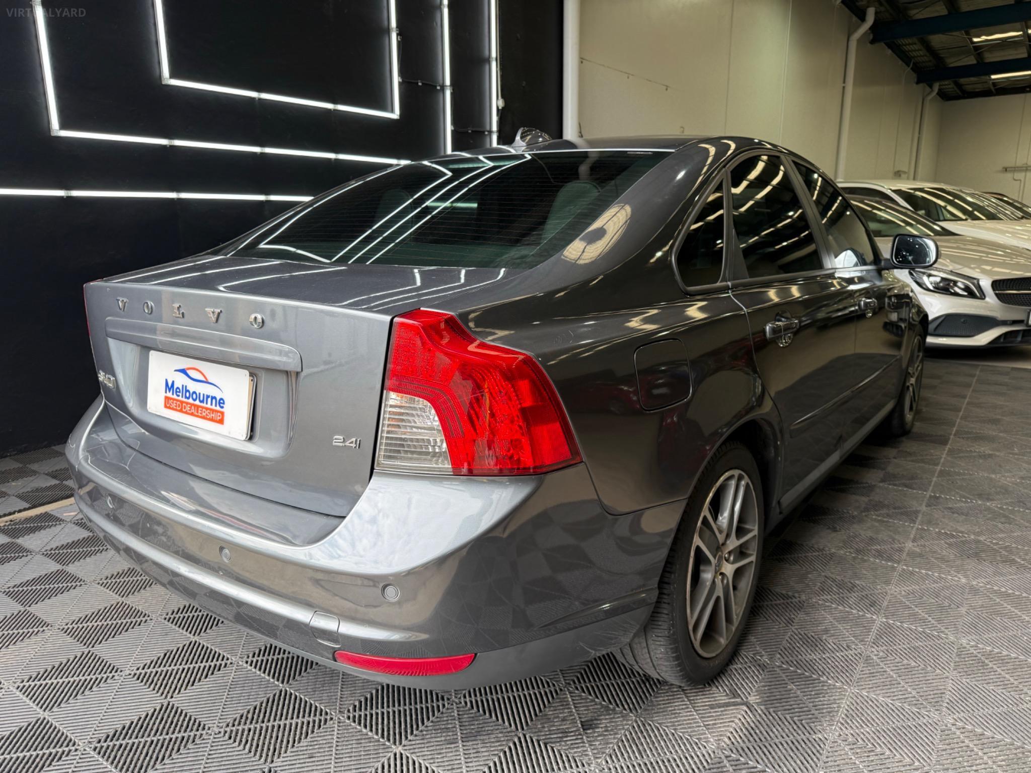 VOLVO S40