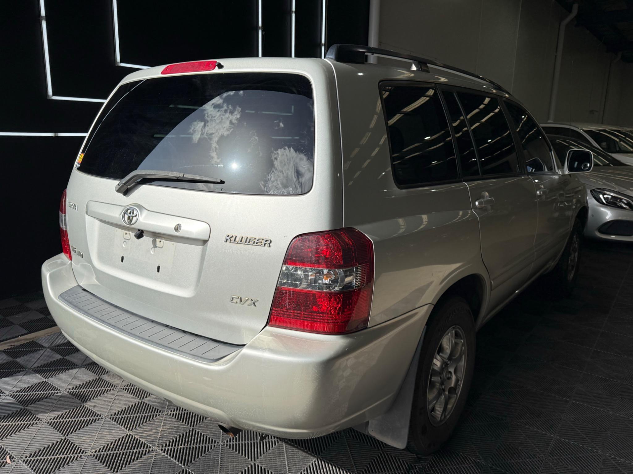 TOYOTA KLUGER