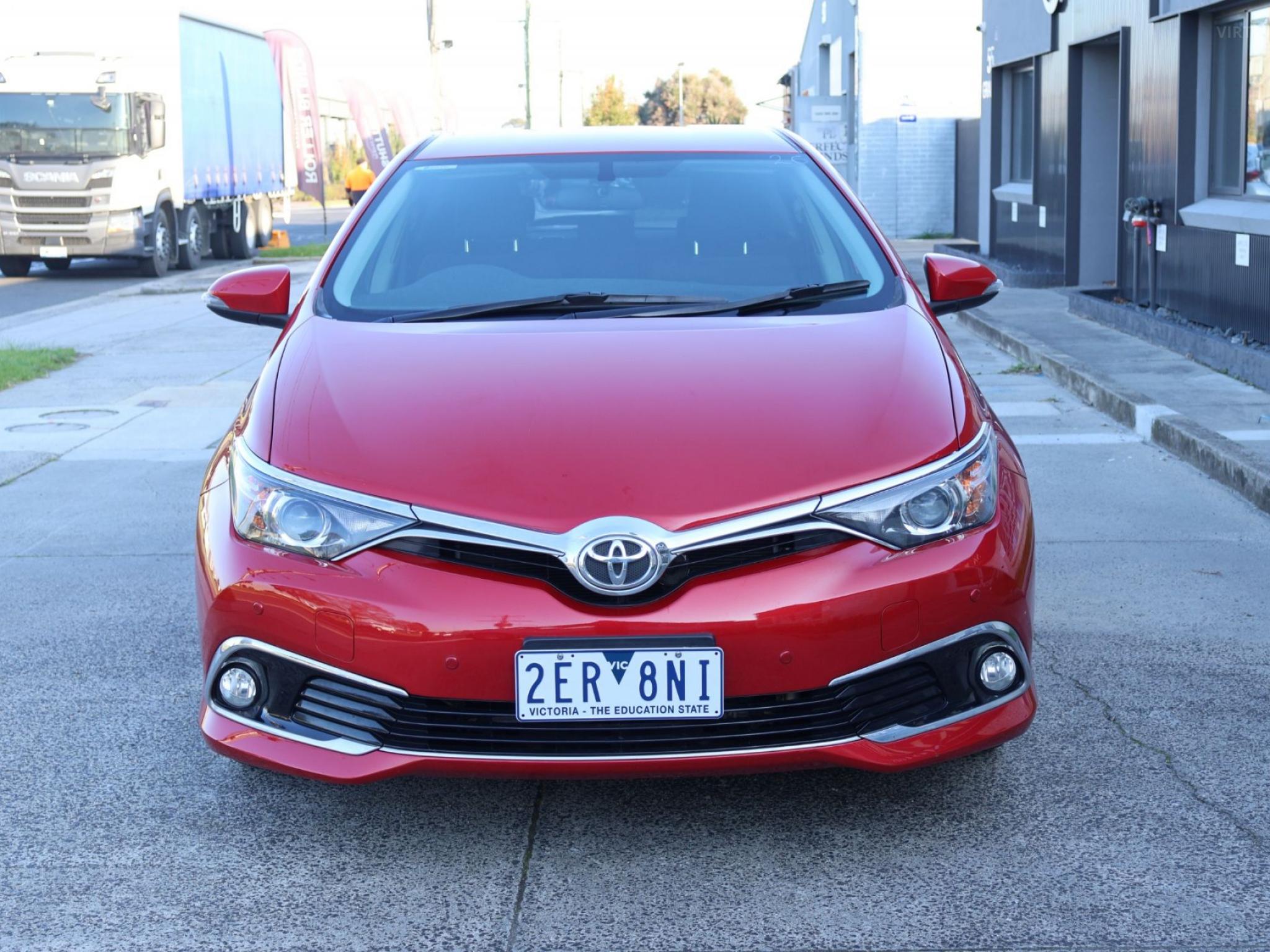 TOYOTA COROLLA