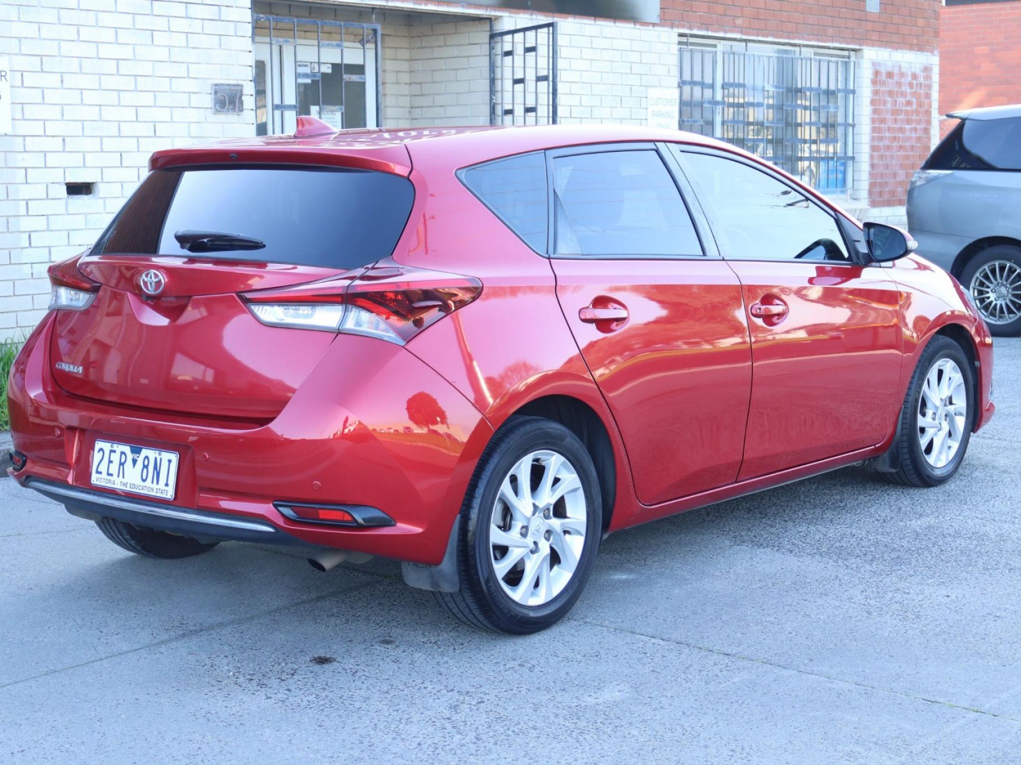 TOYOTA COROLLA