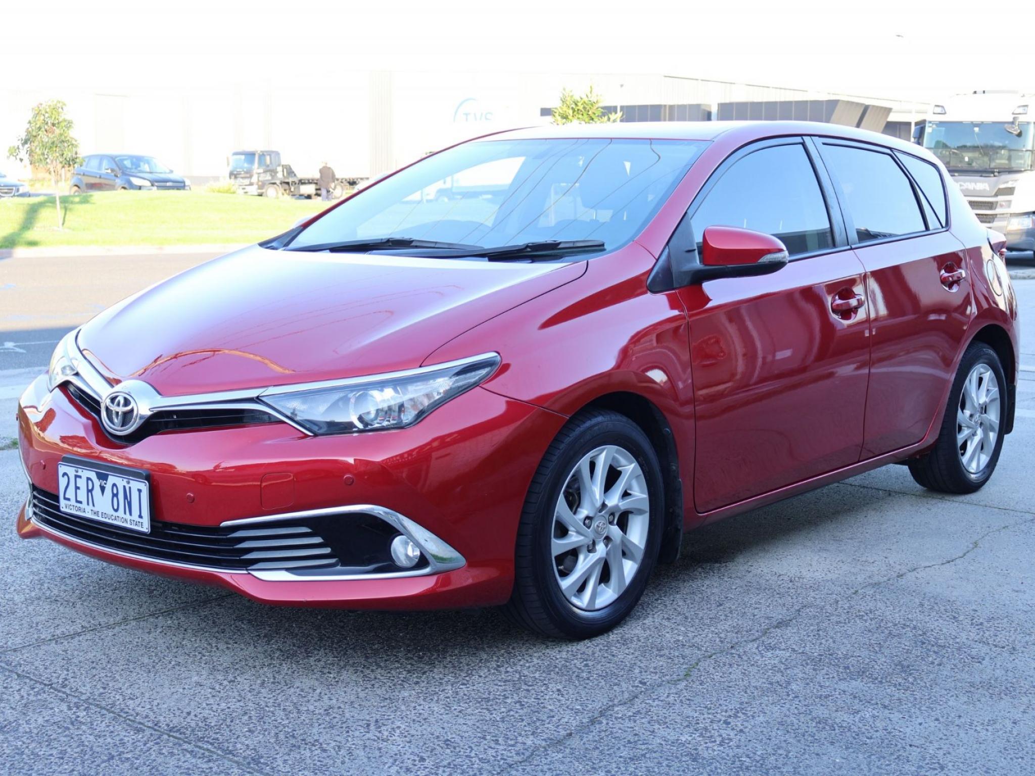 TOYOTA COROLLA